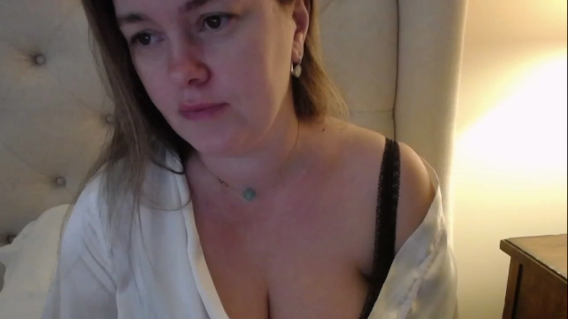 Gallery image thumbnail from J0llye's myfreecams stream on, 12/16/2022, 16:06 image 3 of 20