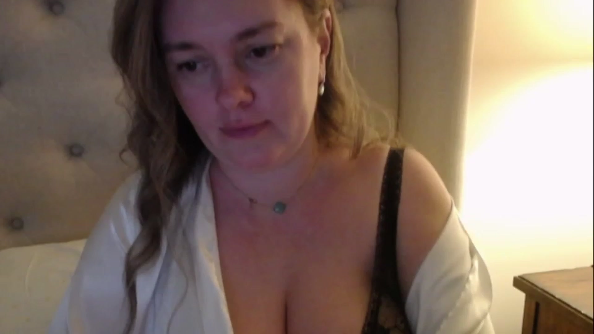 Gallery image thumbnail from J0llye's myfreecams stream on, 12/16/2022, 21:08 image 13 of 20