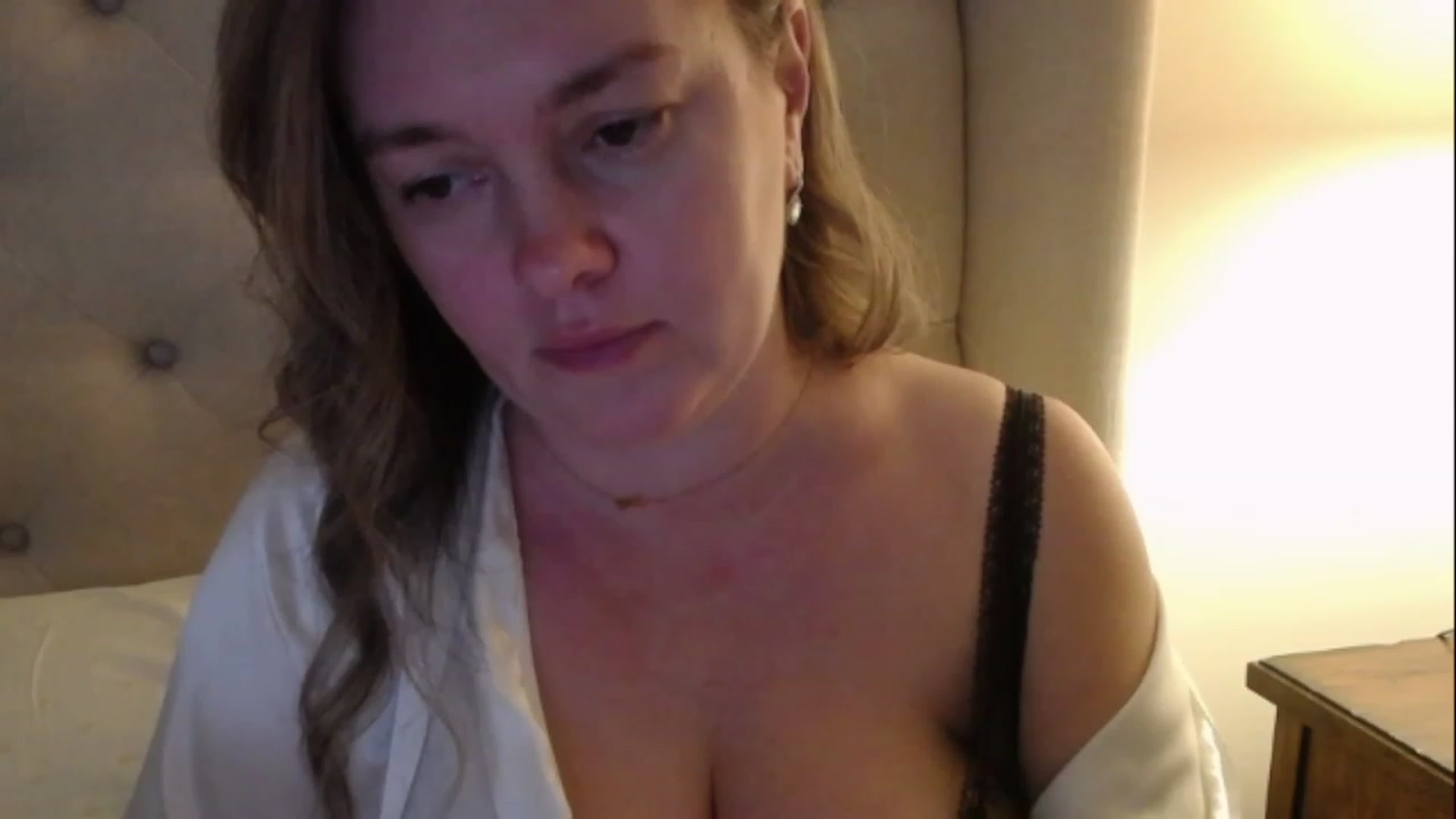 Gallery image thumbnail from J0llye's myfreecams stream on, 12/16/2022, 21:08 image 20 of 20