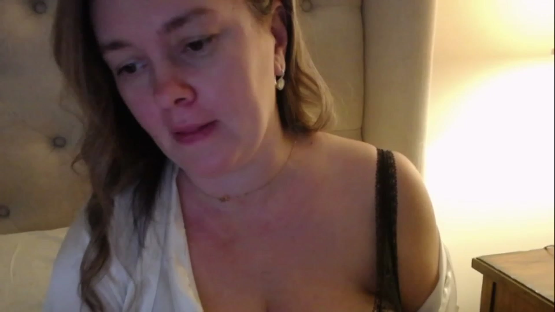 Gallery image thumbnail from J0llye's myfreecams stream on, 12/16/2022, 21:08 image 19 of 20