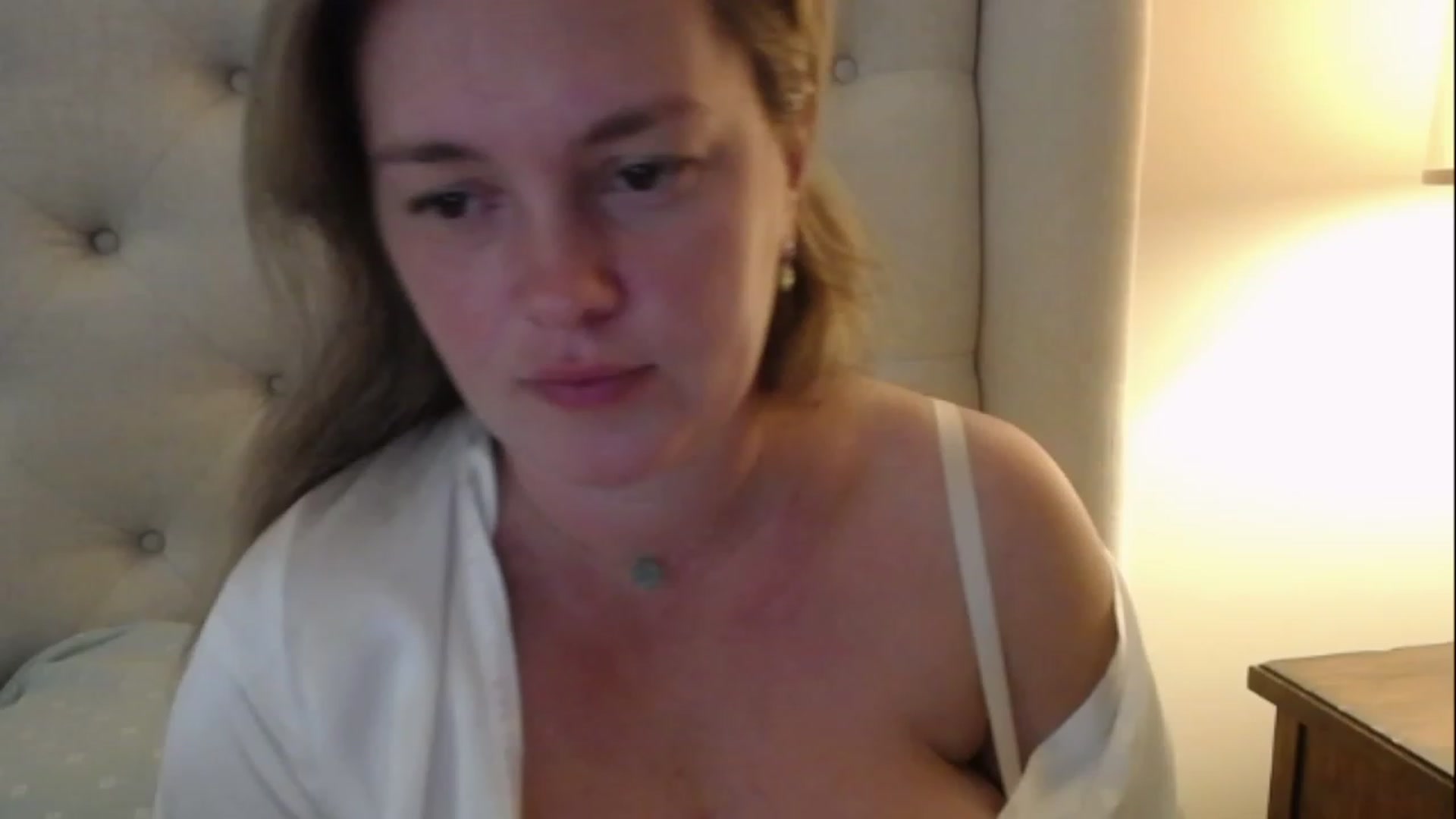 Gallery image thumbnail from J0llye's myfreecams stream on, 01/01/2023, 17:07 image 7 of 20
