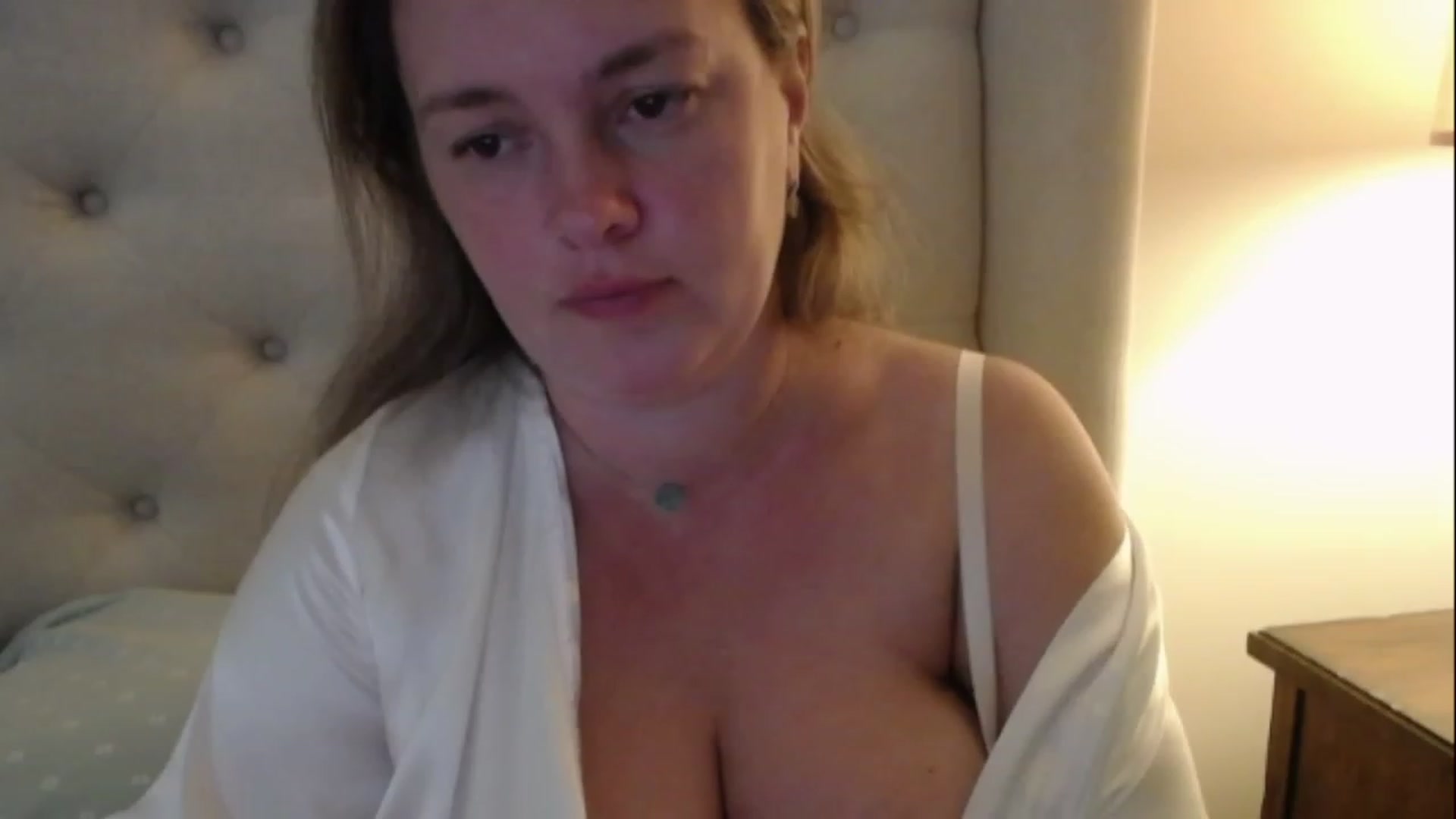 Gallery image thumbnail from J0llye's myfreecams stream on, 01/01/2023, 17:07 image 20 of 20
