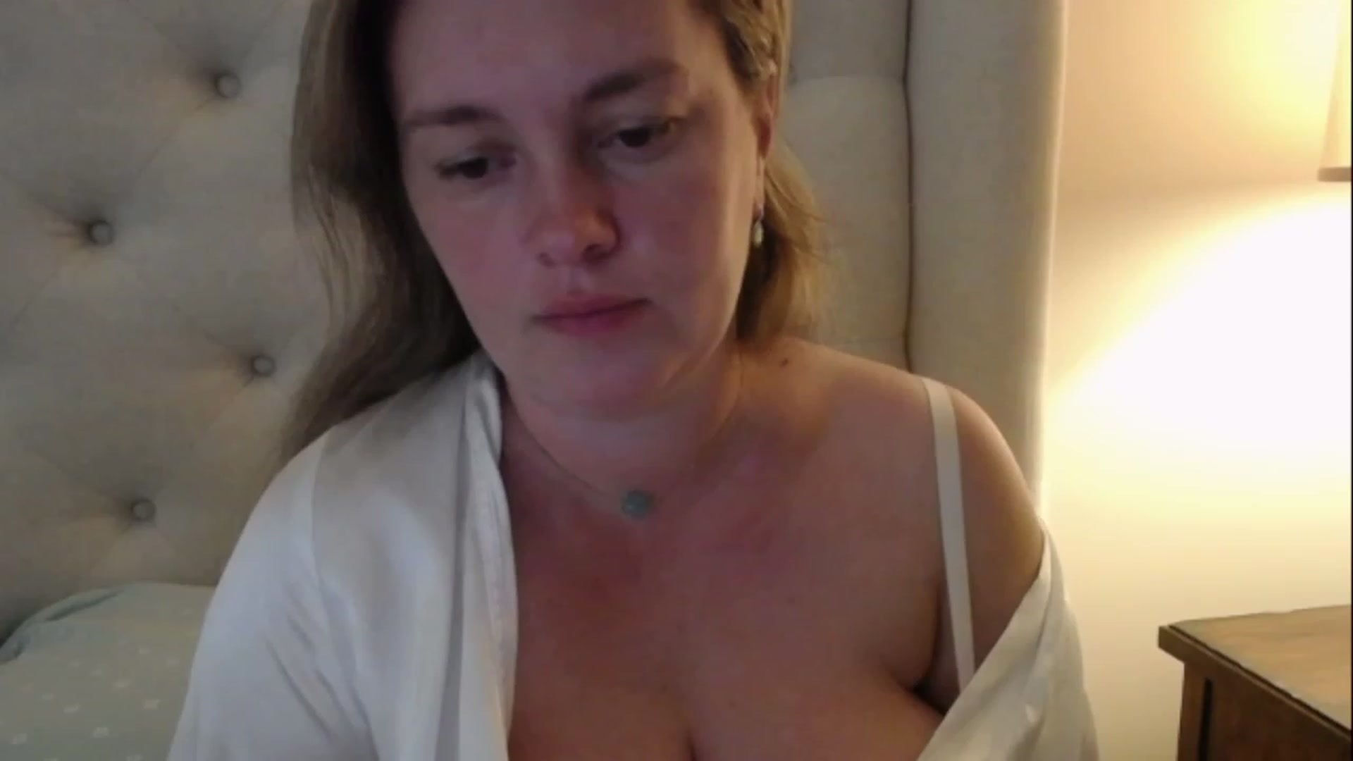 Gallery image thumbnail from J0llye's myfreecams stream on, 01/01/2023, 17:07 image 1 of 20