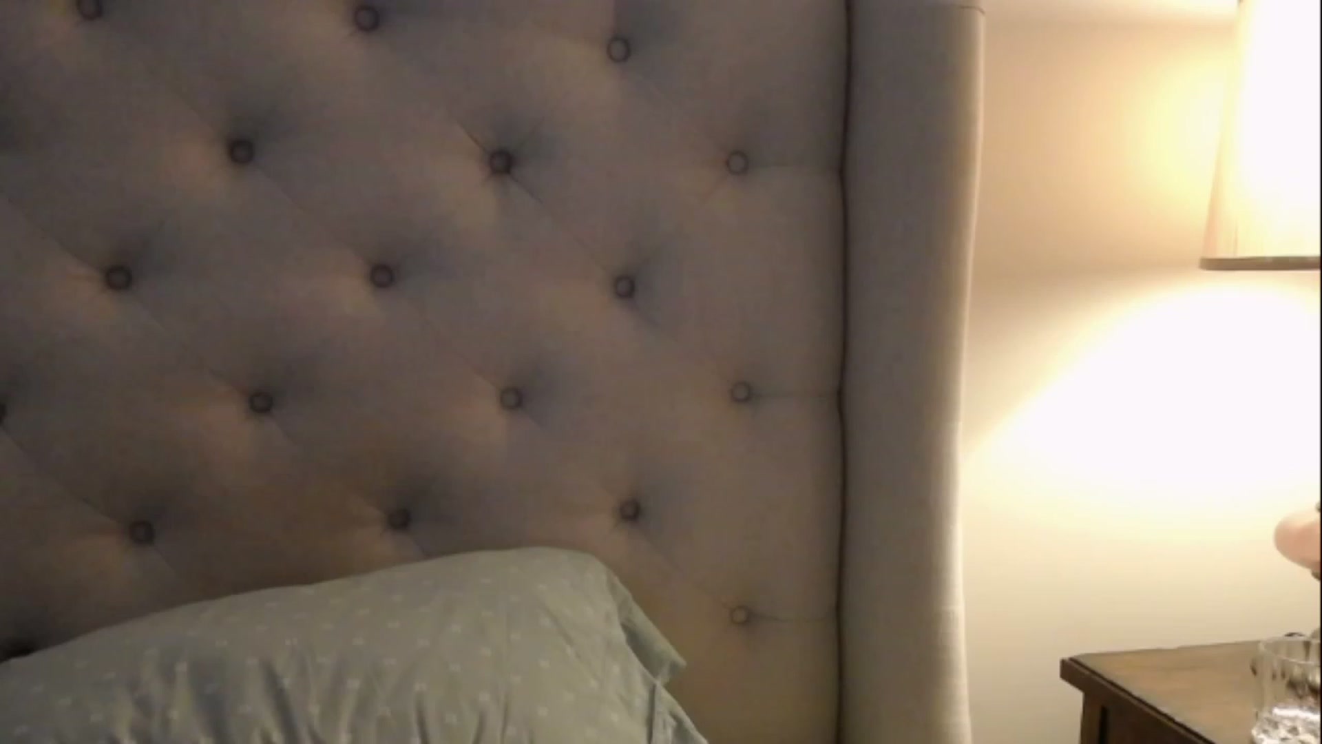 Gallery image thumbnail from J0llye's myfreecams stream on, 01/01/2023, 17:46 image 18 of 20