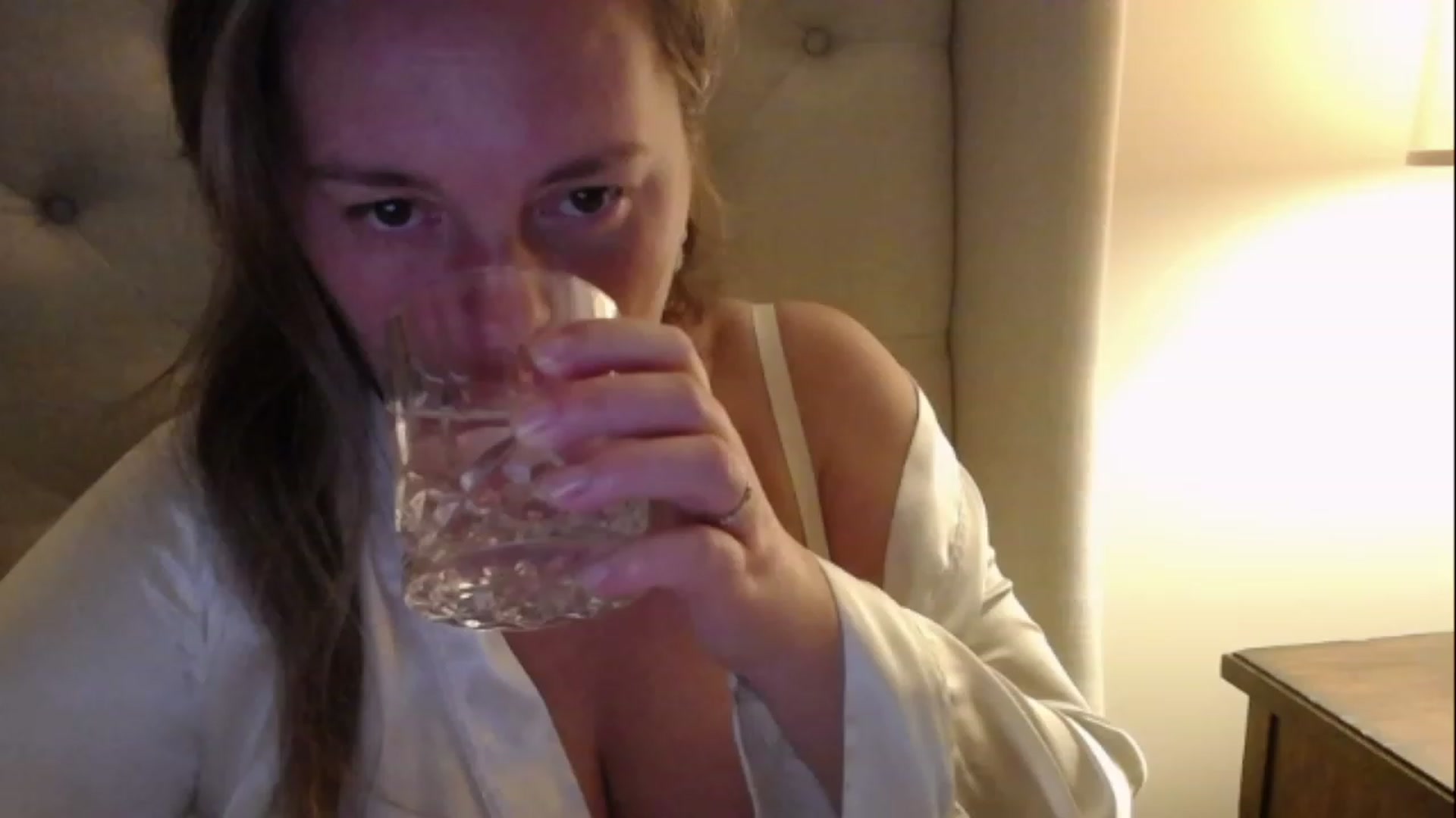Gallery image thumbnail from J0llye's myfreecams stream on, 01/02/2023, 04:53 image 4 of 20