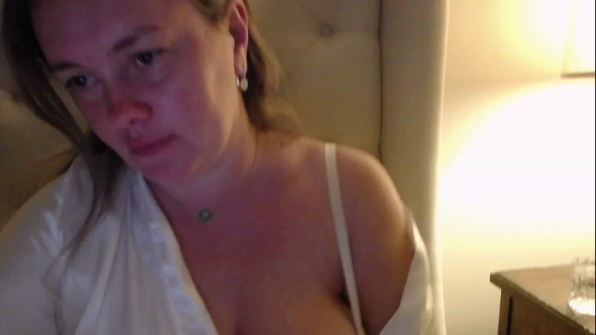 Gallery image thumbnail from J0llye's myfreecams stream on, 01/02/2023, 04:53 image 2 of 20