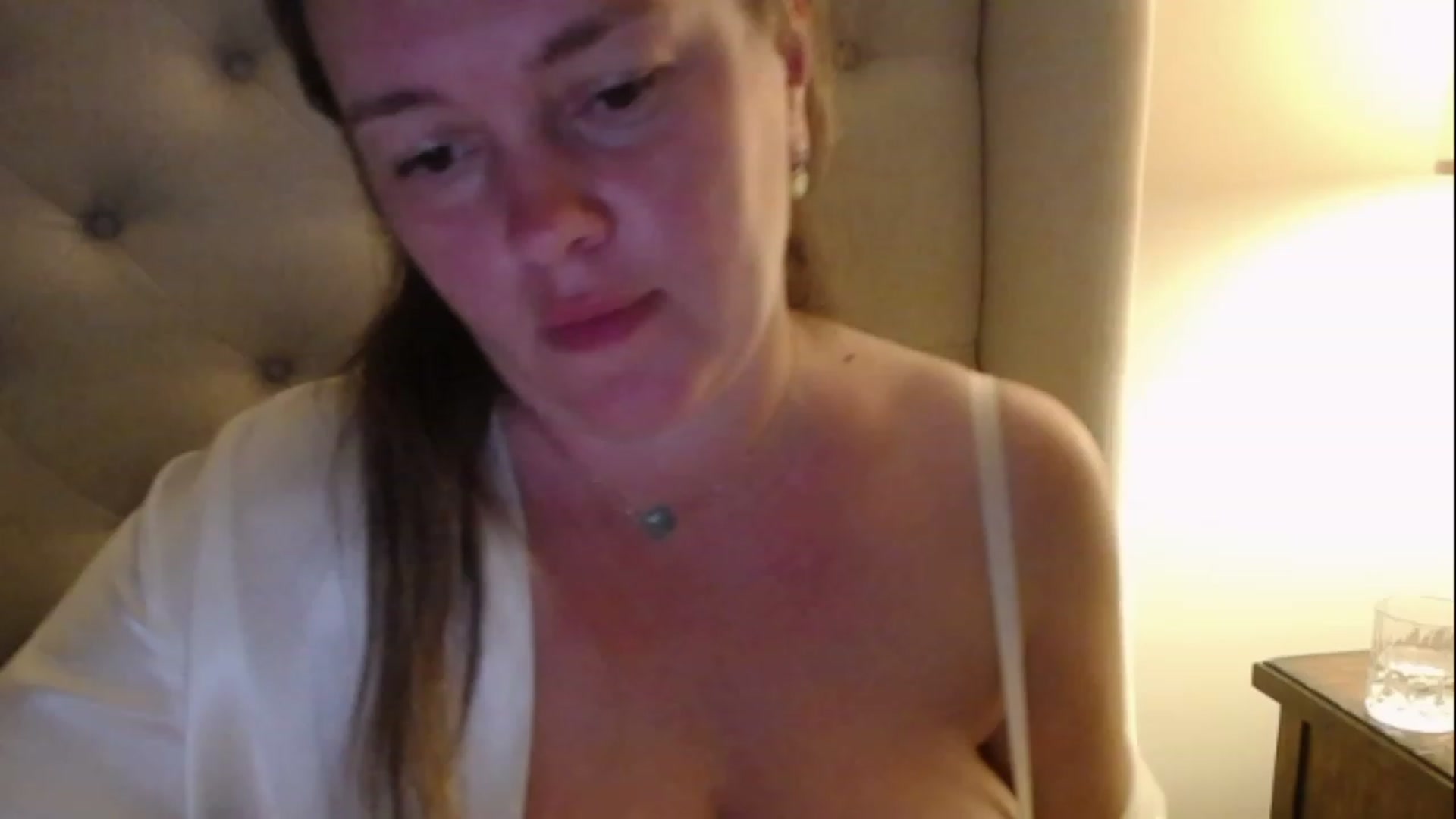 Gallery image thumbnail from J0llye's myfreecams stream on, 01/02/2023, 04:53 image 10 of 20