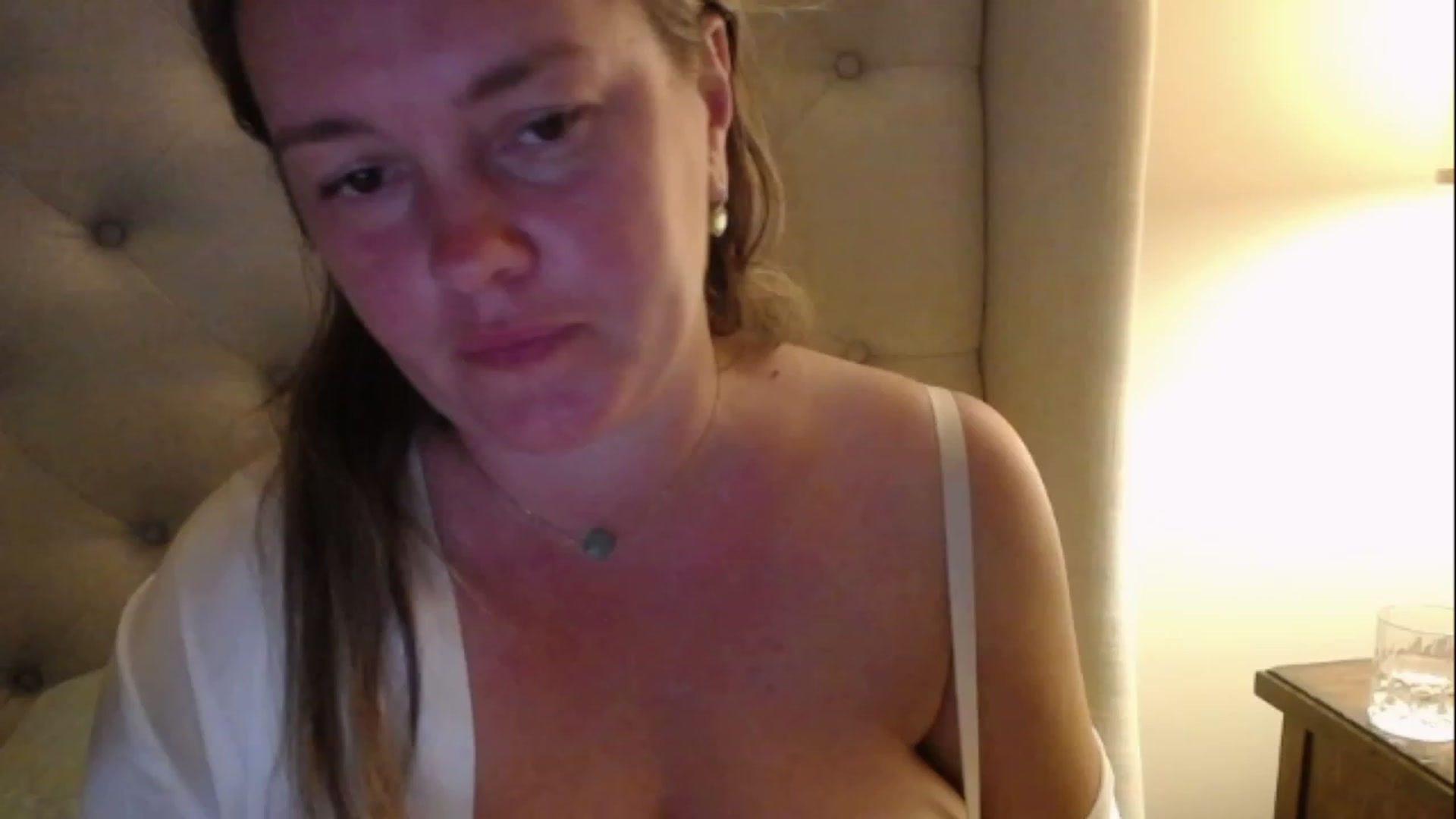 Gallery image thumbnail from J0llye's myfreecams stream on, 01/02/2023, 04:53 image 15 of 20