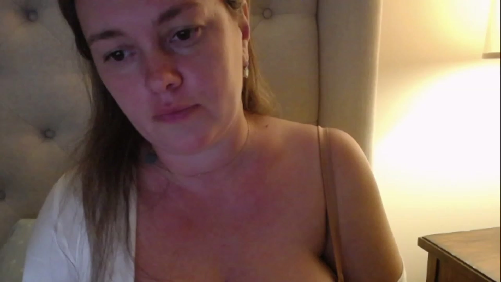 Gallery image thumbnail from J0llye's myfreecams stream on, 01/03/2023, 21:24 image 18 of 20