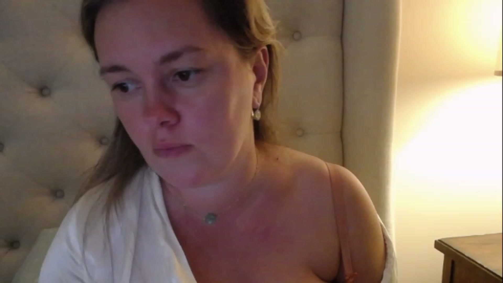 Gallery image thumbnail from J0llye's myfreecams stream on, 01/04/2023, 21:59 image 7 of 20
