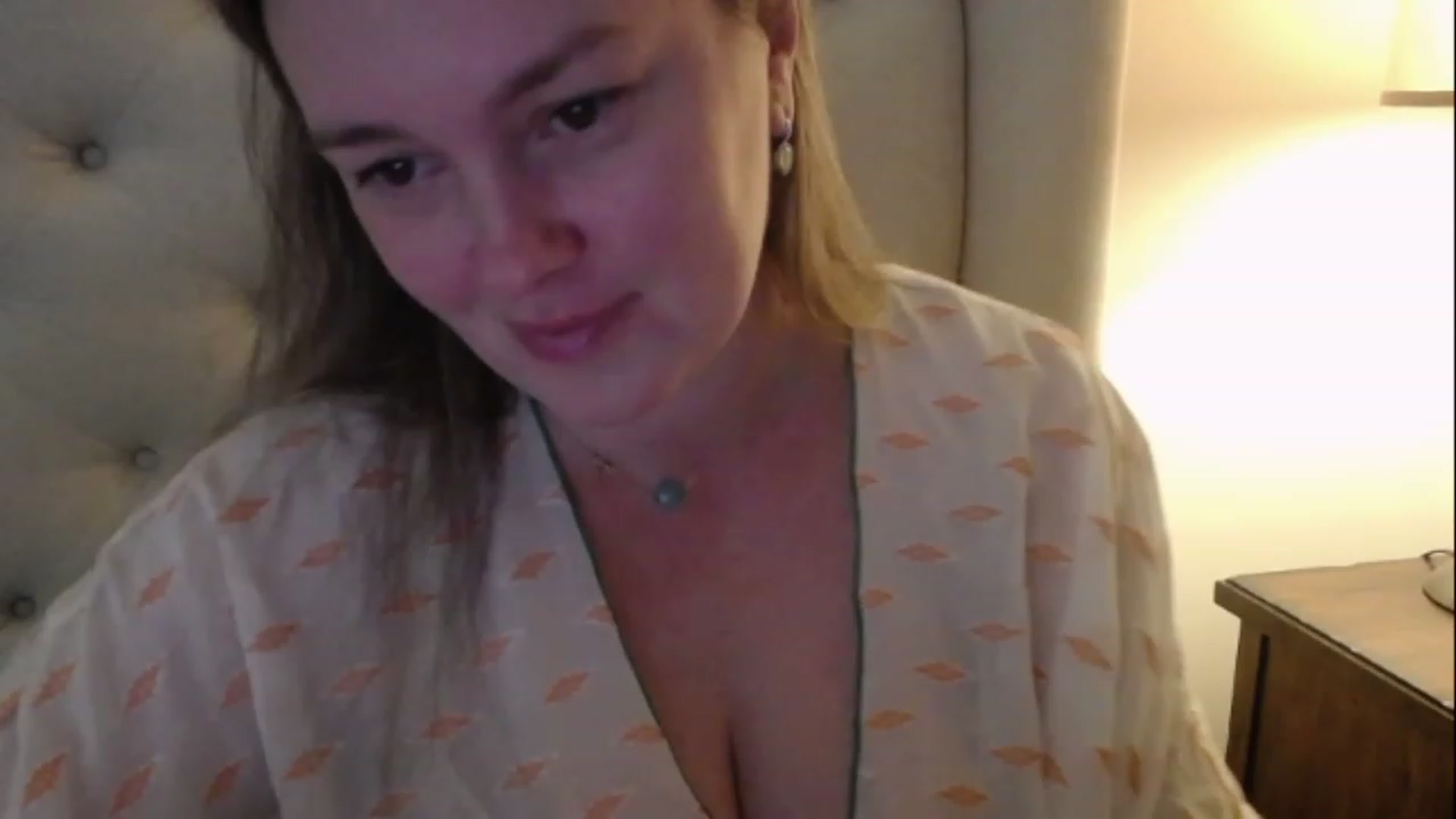 Gallery image thumbnail from J0llye's myfreecams stream on, 01/17/2023, 18:03 image 7 of 20