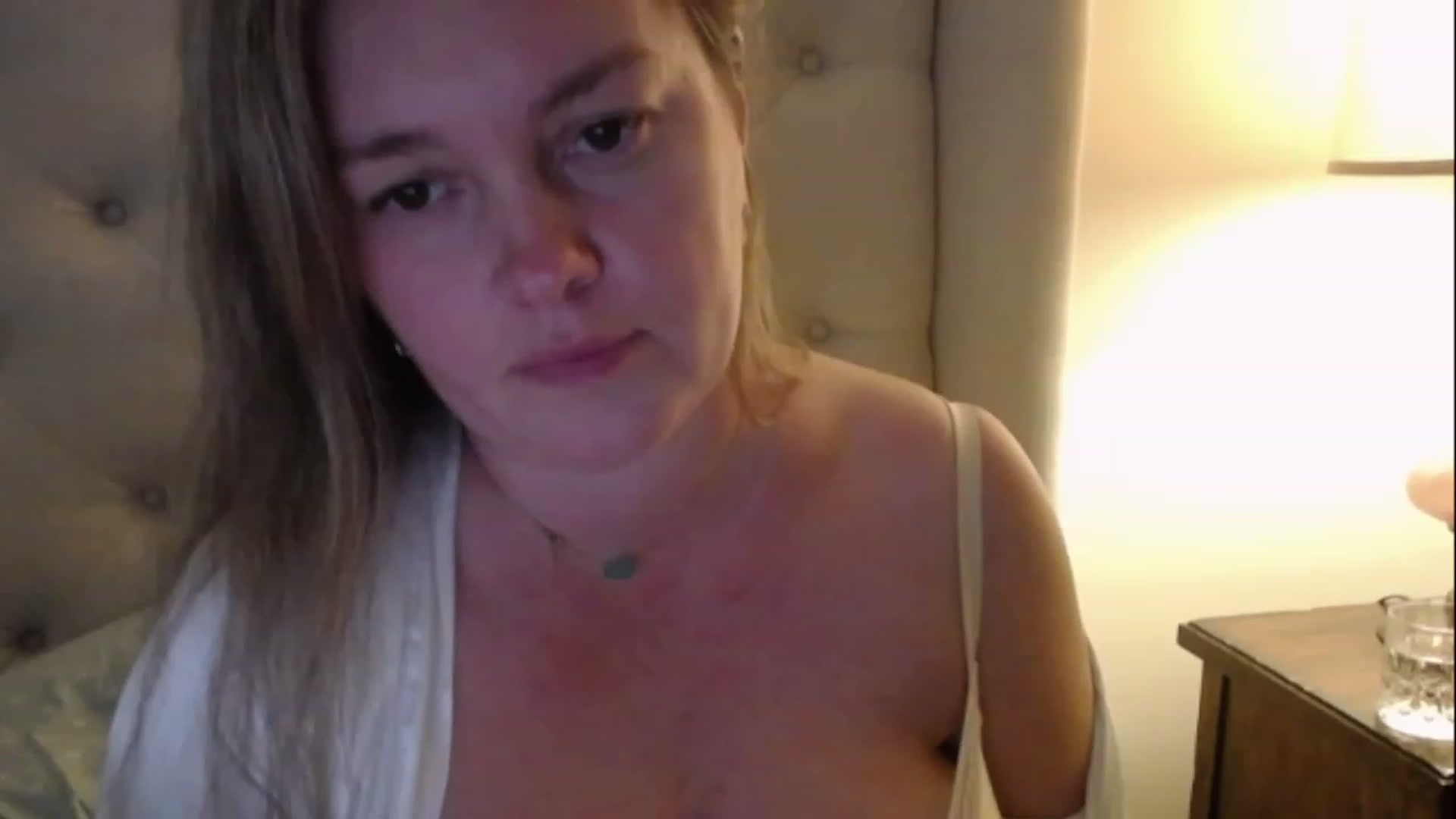 Gallery image thumbnail from J0llye's myfreecams stream on, 01/17/2023, 21:54 image 2 of 20