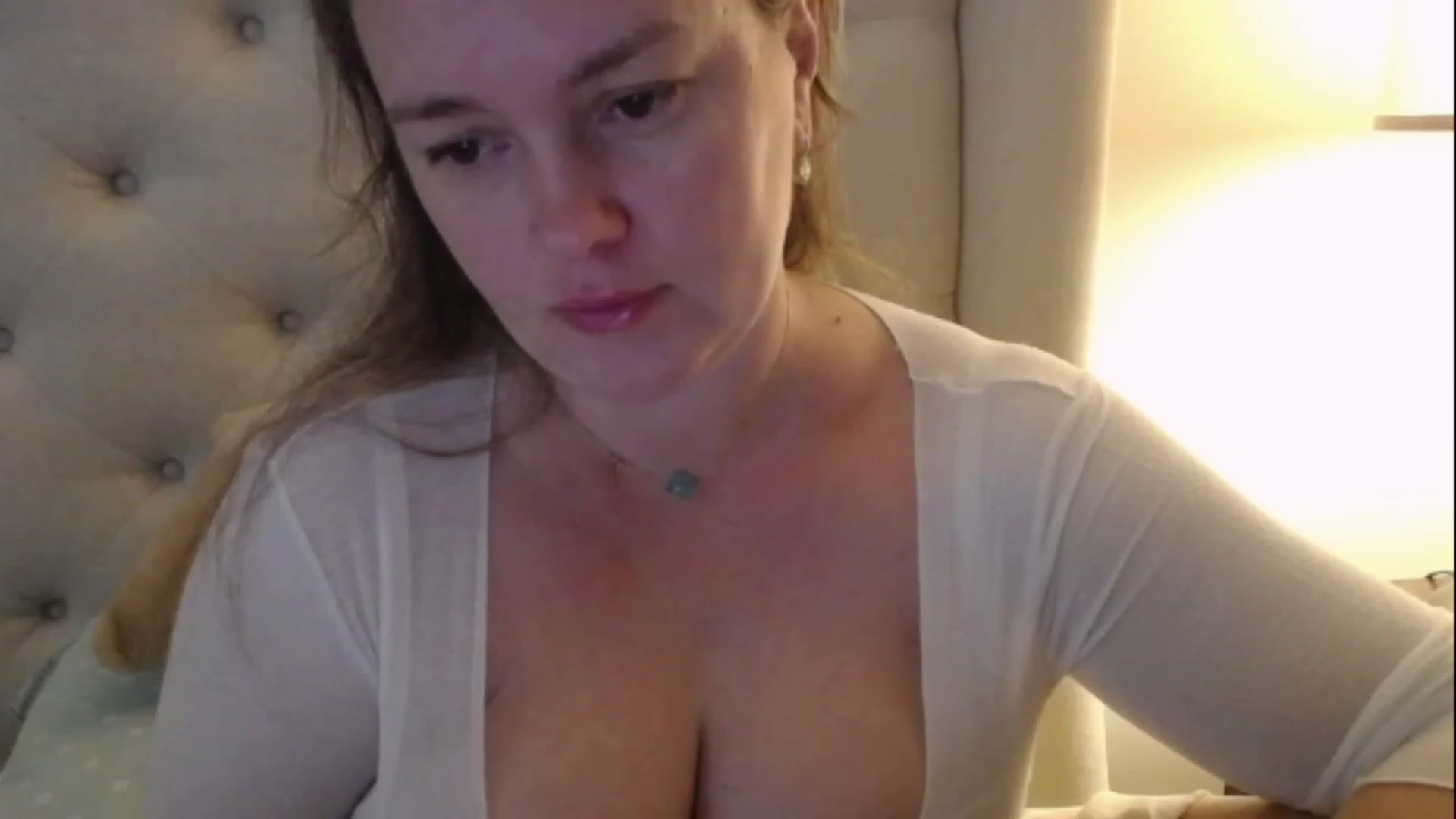 Gallery image thumbnail from J0llye's myfreecams stream on, 01/18/2023, 18:15 image 1 of 20