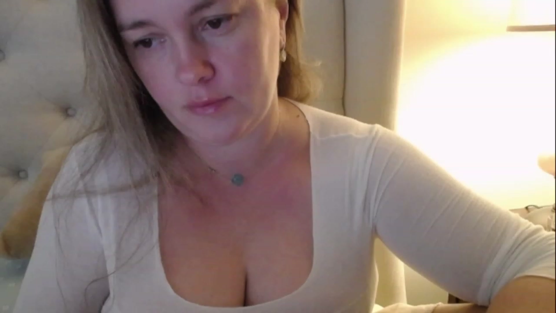 Gallery image thumbnail from J0llye's myfreecams stream on, 01/18/2023, 18:15 image 8 of 20