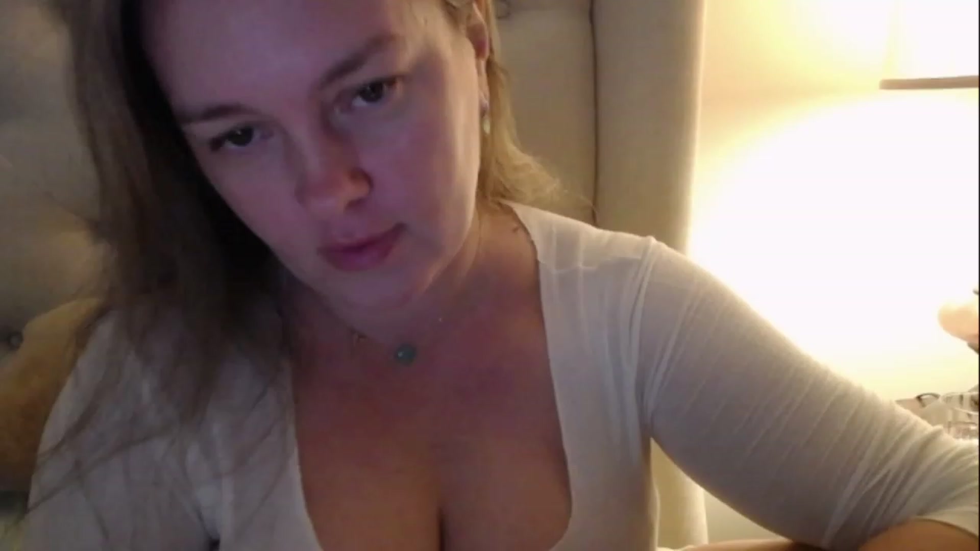 Gallery image thumbnail from J0llye's myfreecams stream on, 01/18/2023, 18:15 image 14 of 20