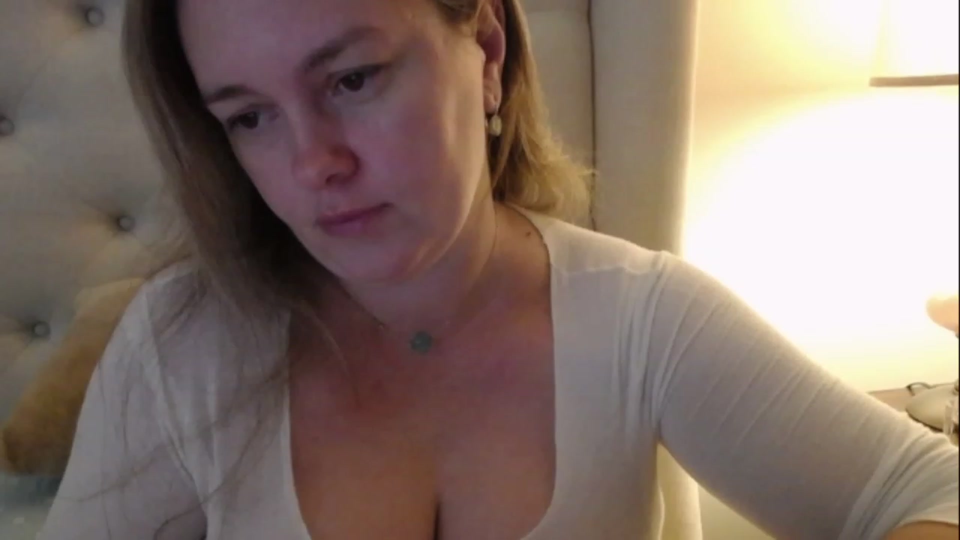 Gallery image thumbnail from J0llye's myfreecams stream on, 01/18/2023, 18:15 image 9 of 20