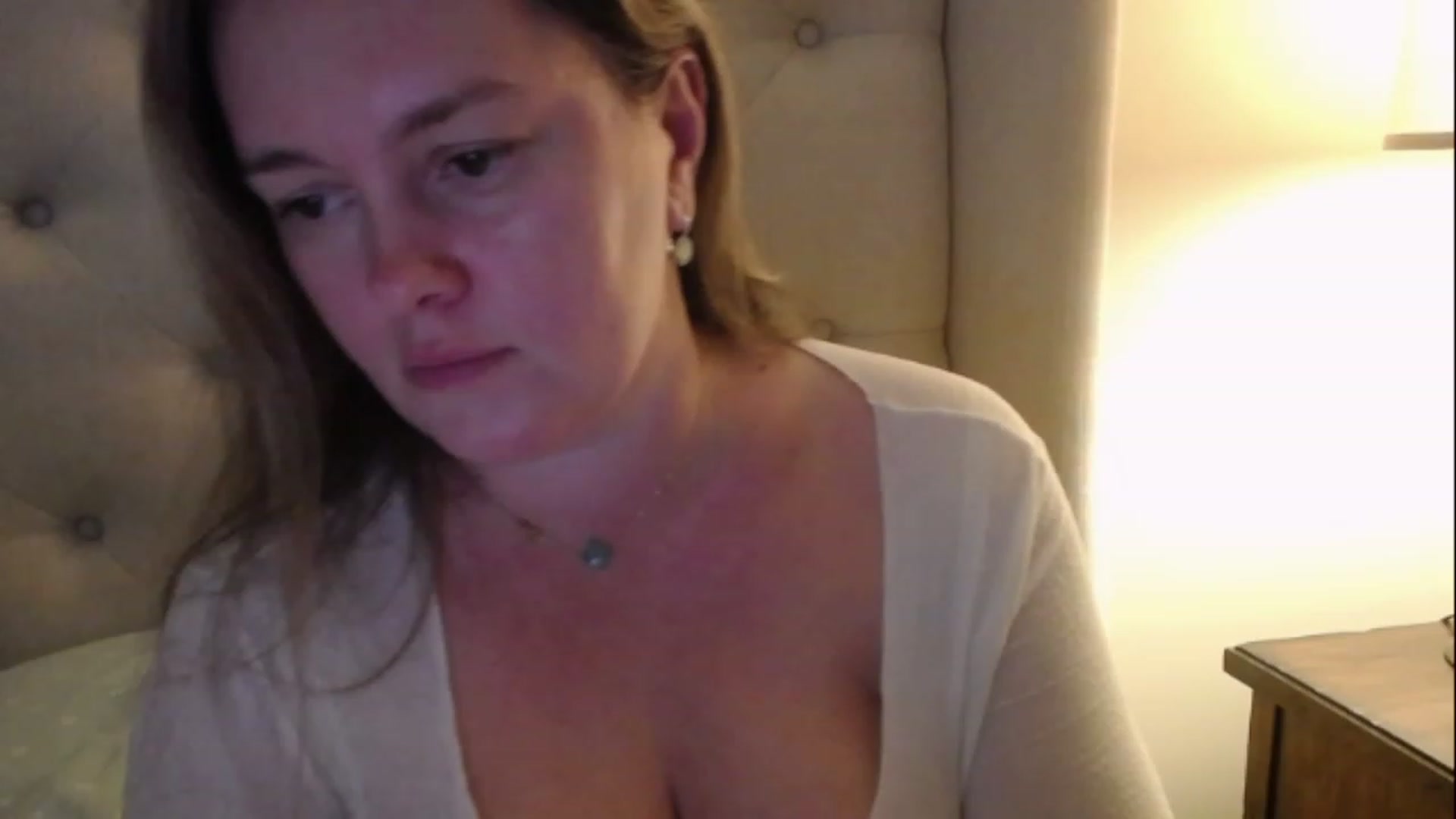 Gallery image thumbnail from J0llye's myfreecams stream on, 01/18/2023, 21:25 image 14 of 20
