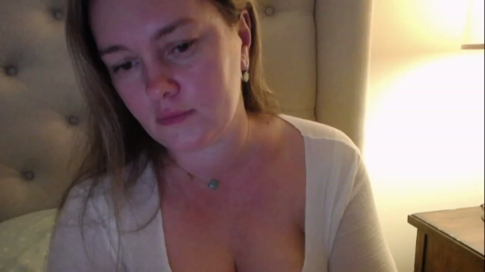Gallery image thumbnail from J0llye's myfreecams stream on, 01/18/2023, 21:25 image 16 of 20