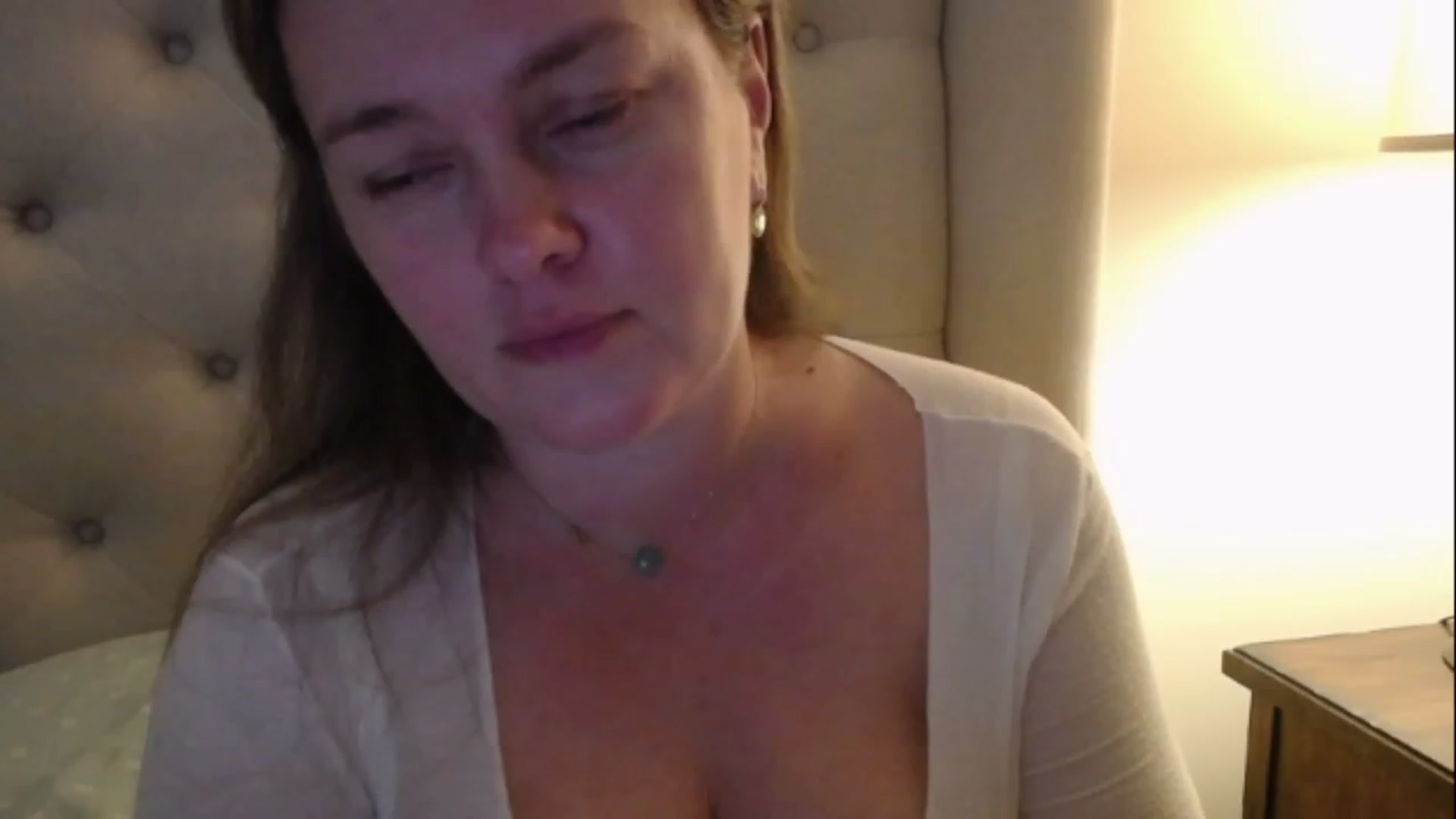 Gallery image thumbnail from J0llye's myfreecams stream on, 01/18/2023, 21:25 image 2 of 20