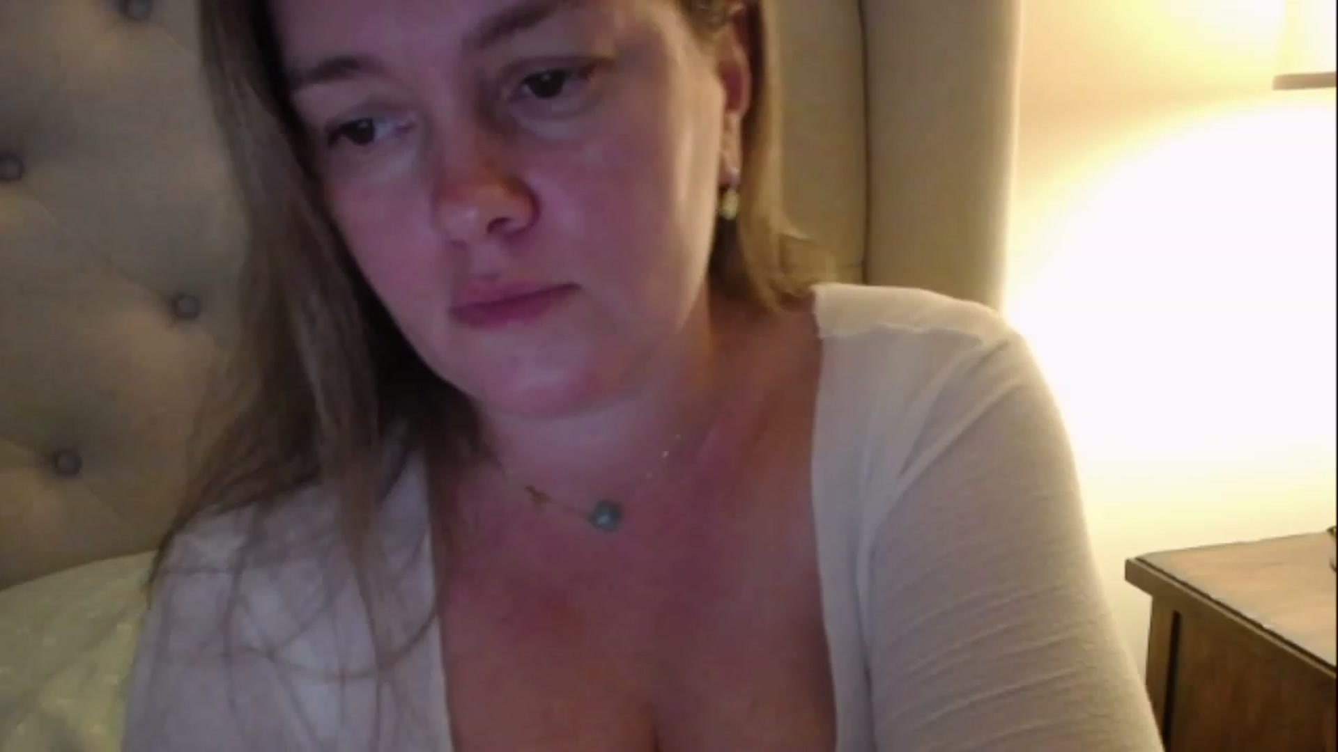 Gallery image thumbnail from J0llye's myfreecams stream on, 01/18/2023, 21:25 image 19 of 20