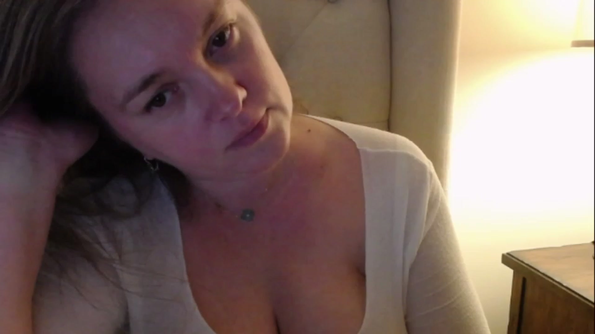 Gallery image thumbnail from J0llye's myfreecams stream on, 01/18/2023, 21:25 image 6 of 20
