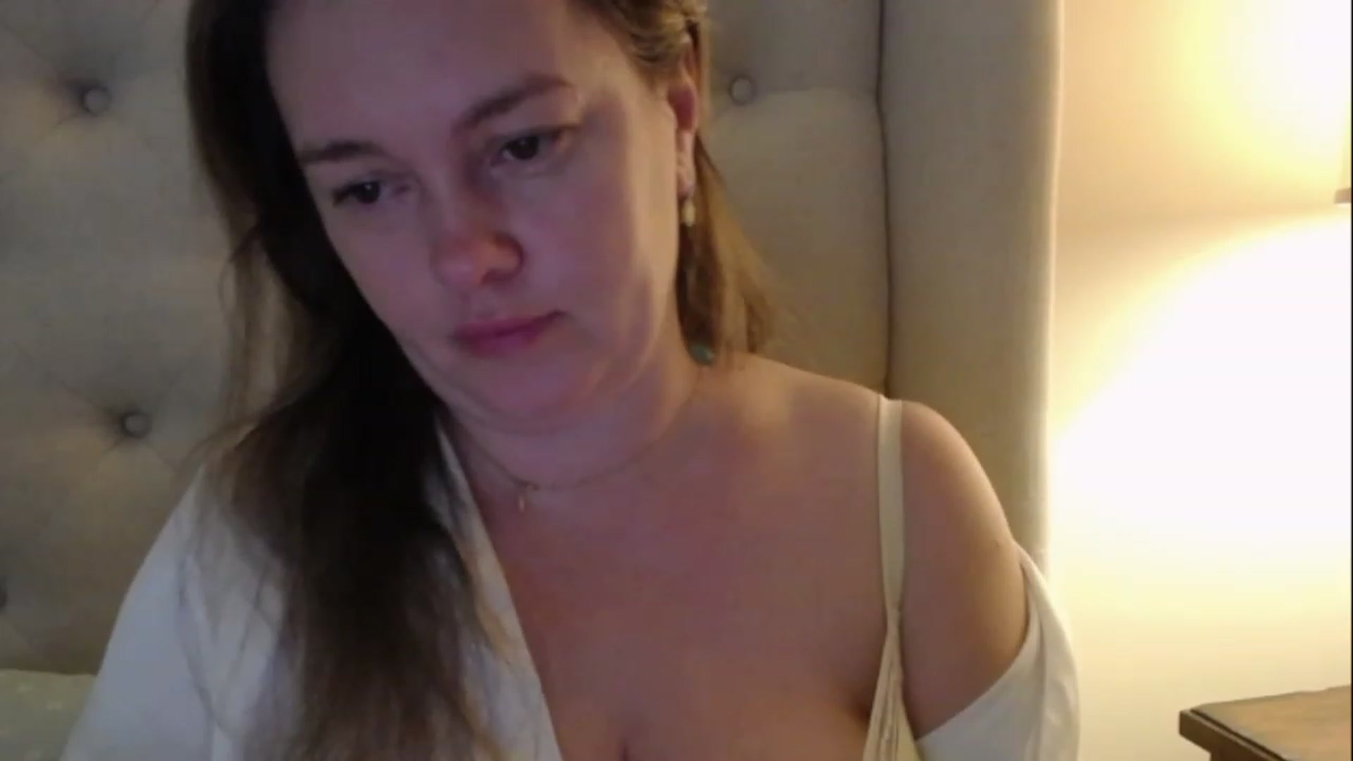 Gallery image thumbnail from J0llye's myfreecams stream on, 01/21/2023, 17:30 image 16 of 20