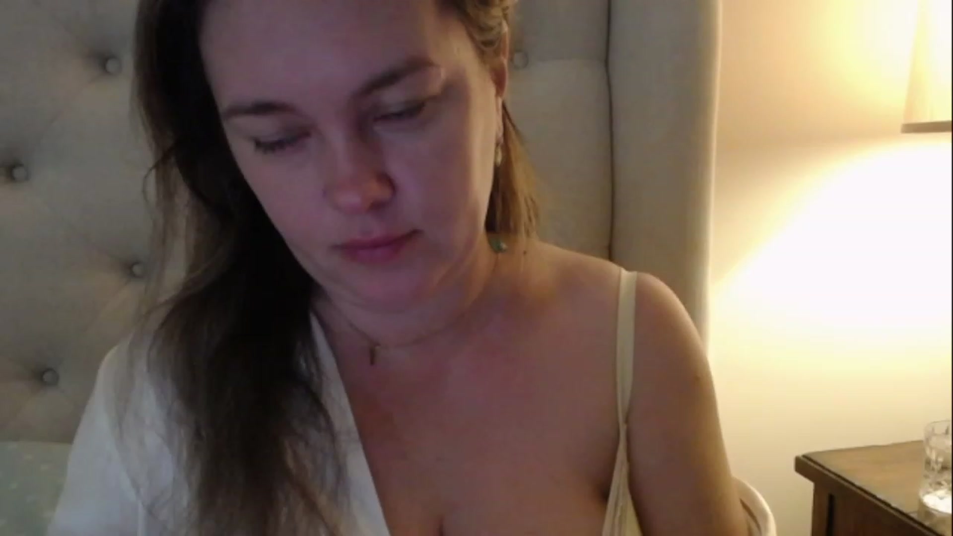 Gallery image thumbnail from J0llye's myfreecams stream on, 01/21/2023, 17:30 image 5 of 20