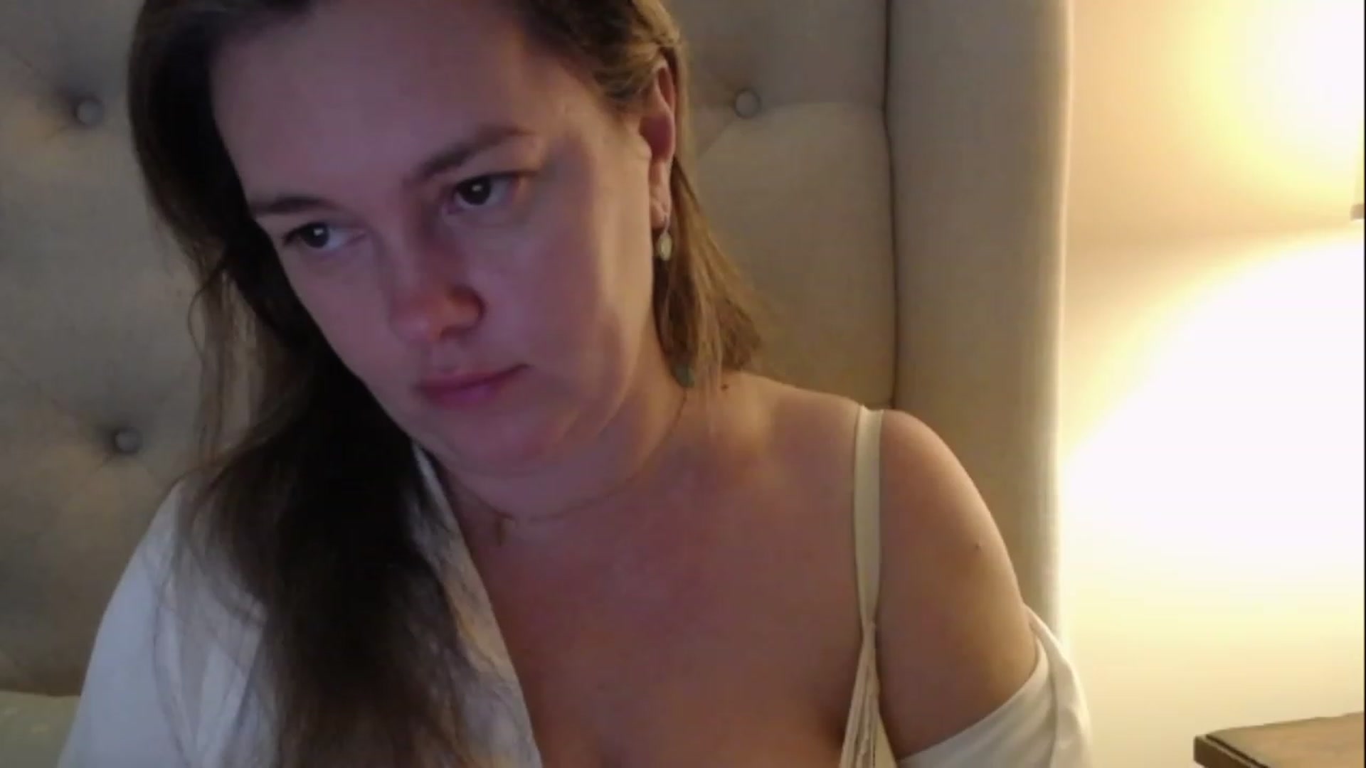 Gallery image thumbnail from J0llye's myfreecams stream on, 01/21/2023, 17:30 image 19 of 20