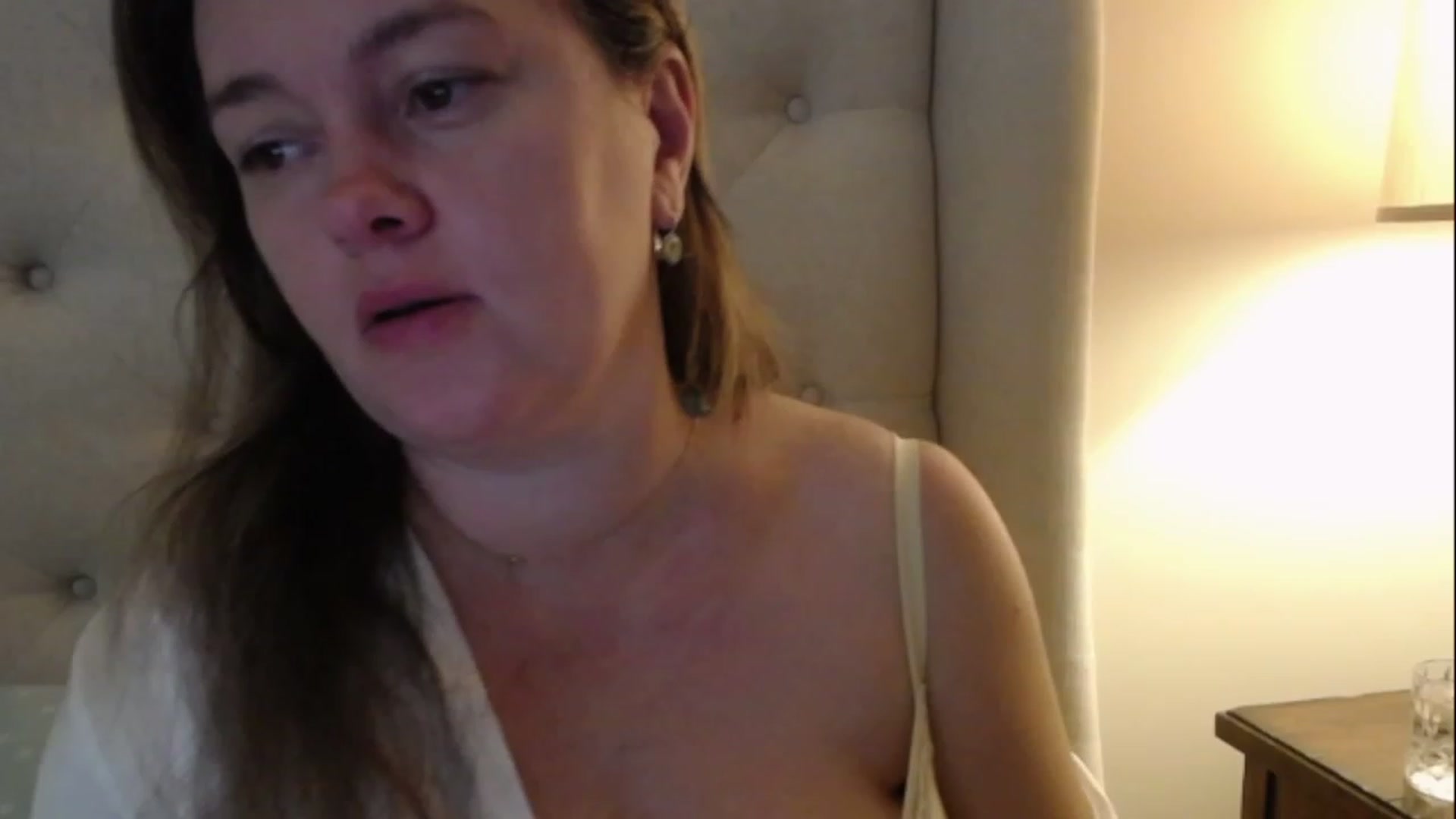 Gallery image thumbnail from J0llye's myfreecams stream on, 01/21/2023, 17:30 image 7 of 20