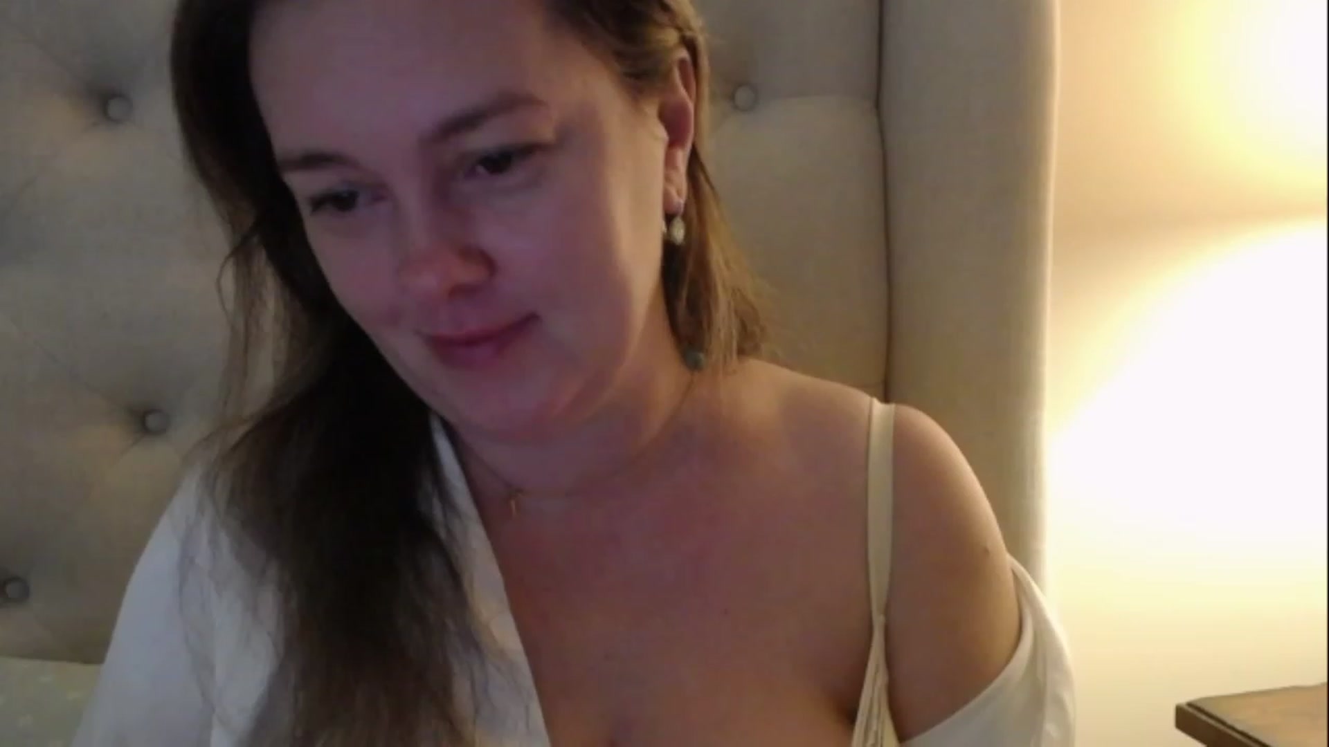 Gallery image thumbnail from J0llye's myfreecams stream on, 01/21/2023, 17:30 image 14 of 20