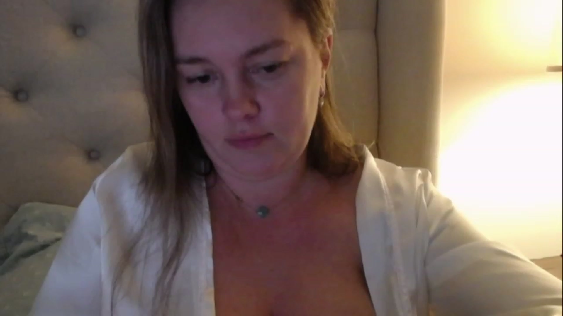 Gallery image thumbnail from J0llye's myfreecams stream on, 01/26/2023, 21:47 image 10 of 20