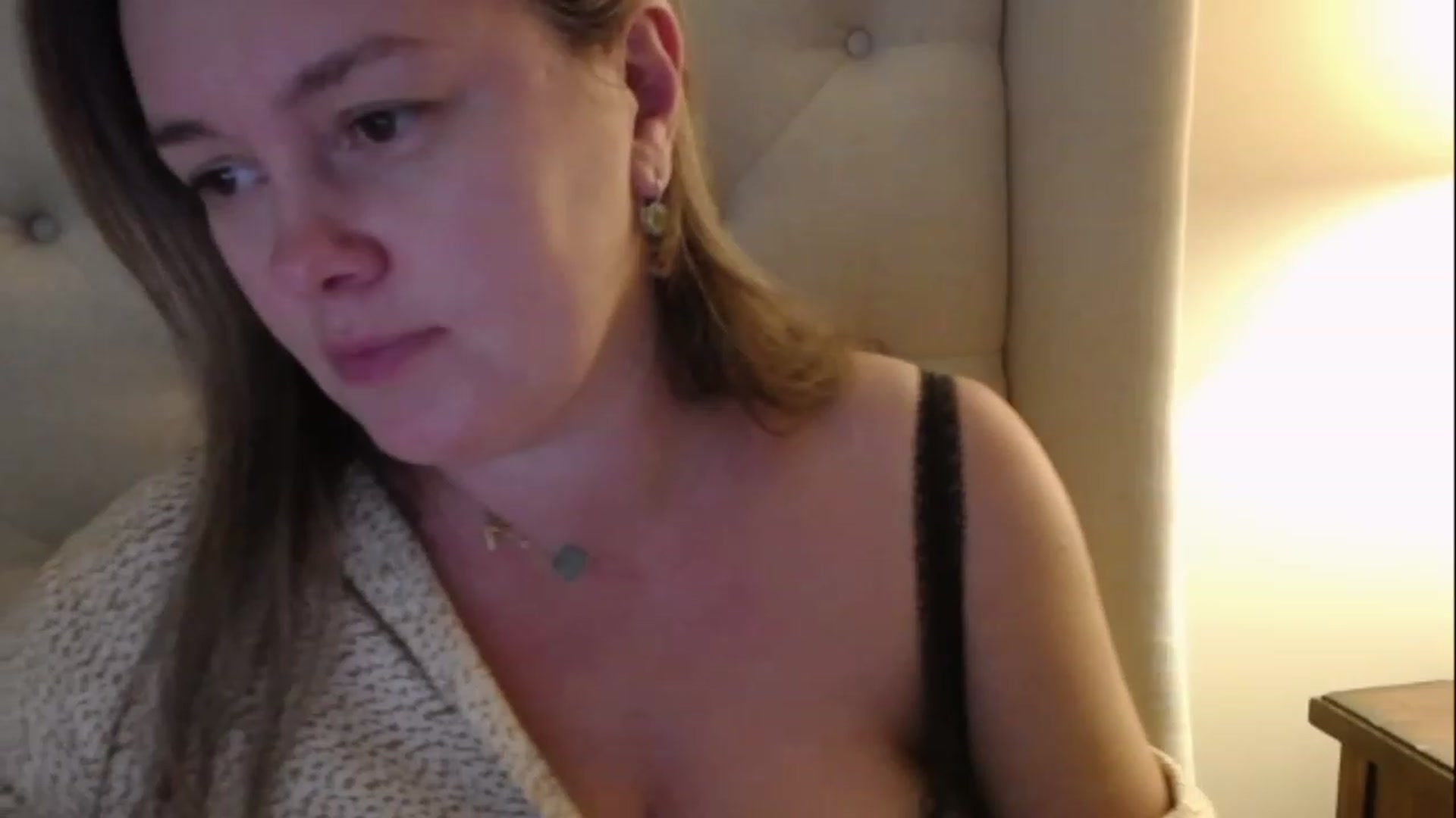 Gallery image thumbnail from J0llye's myfreecams stream on, 01/27/2023, 19:48 image 17 of 20