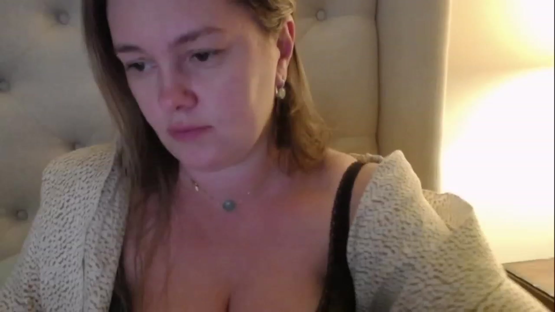 Gallery image thumbnail from J0llye's myfreecams stream on, 01/27/2023, 21:29 image 11 of 20