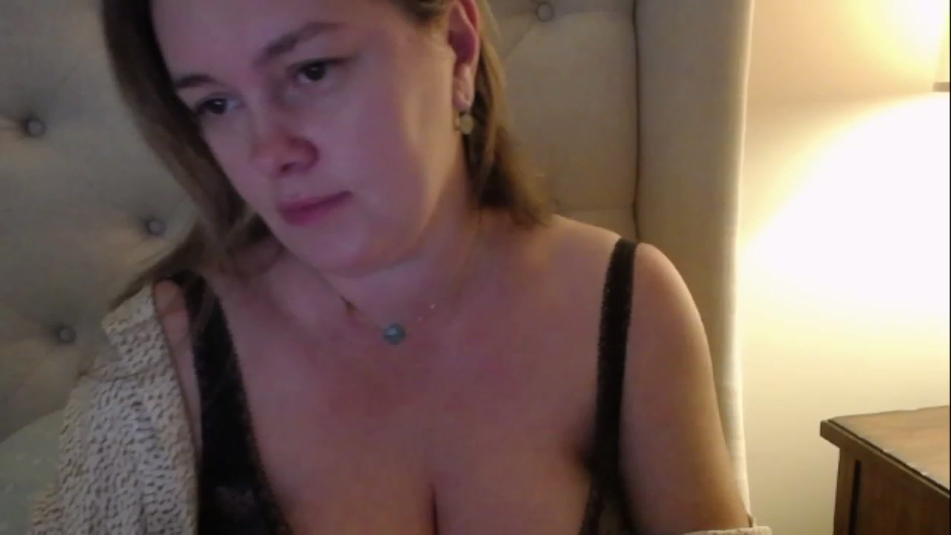 Gallery image thumbnail from J0llye's myfreecams stream on, 01/27/2023, 21:29 image 3 of 20