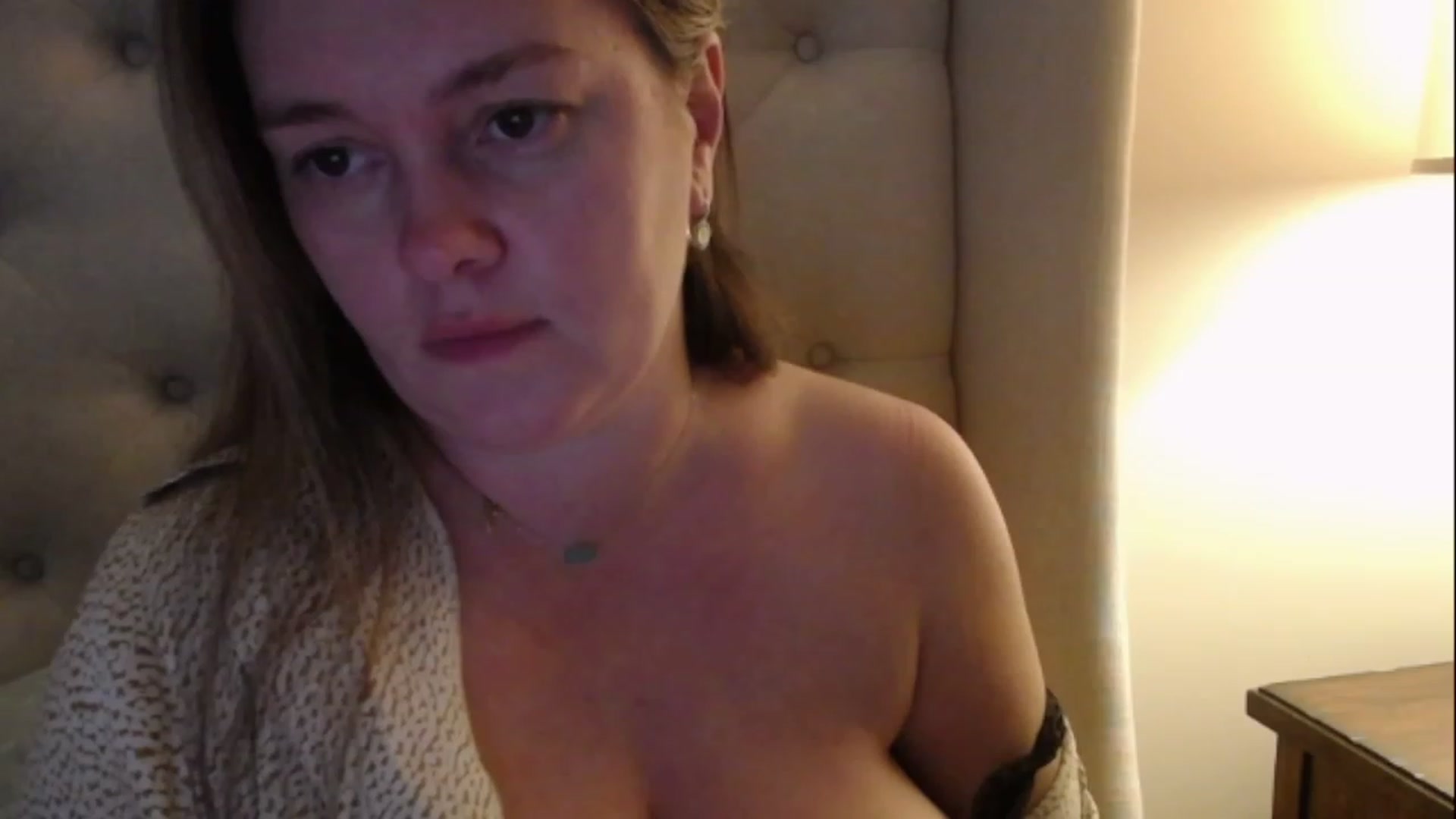 Gallery image thumbnail from J0llye's myfreecams stream on, 01/27/2023, 21:29 image 15 of 20