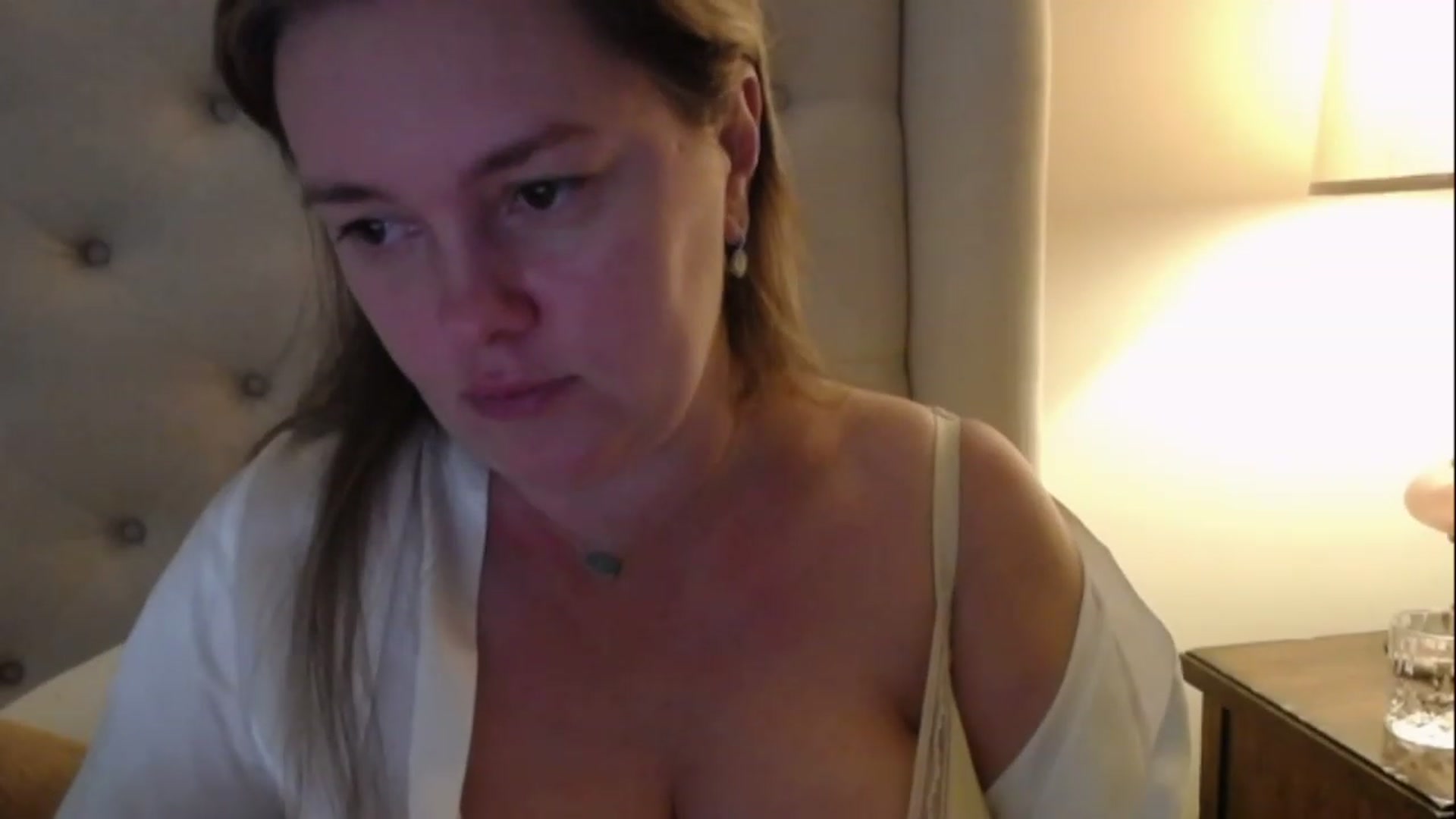 Gallery image thumbnail from J0llye's myfreecams stream on, 01/30/2023, 17:43 image 17 of 20