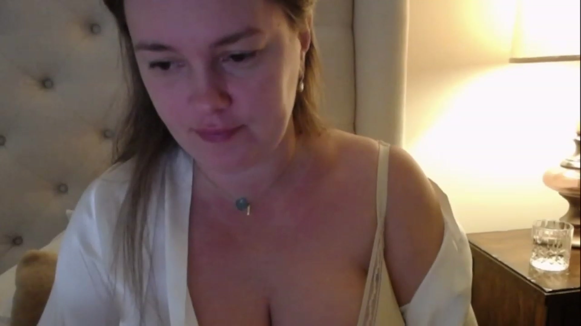 Gallery image thumbnail from J0llye's myfreecams stream on, 01/30/2023, 17:43 image 12 of 20