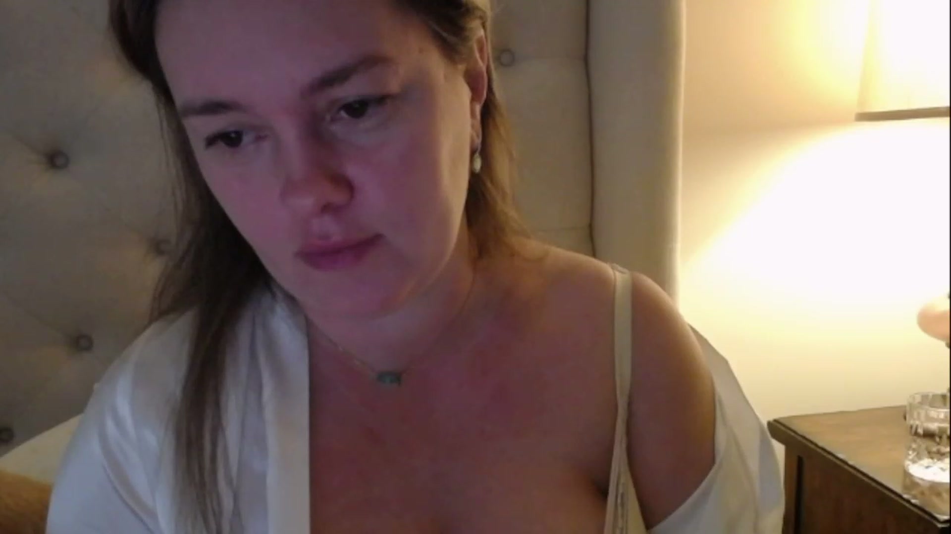 Gallery image thumbnail from J0llye's myfreecams stream on, 01/30/2023, 17:43 image 16 of 20