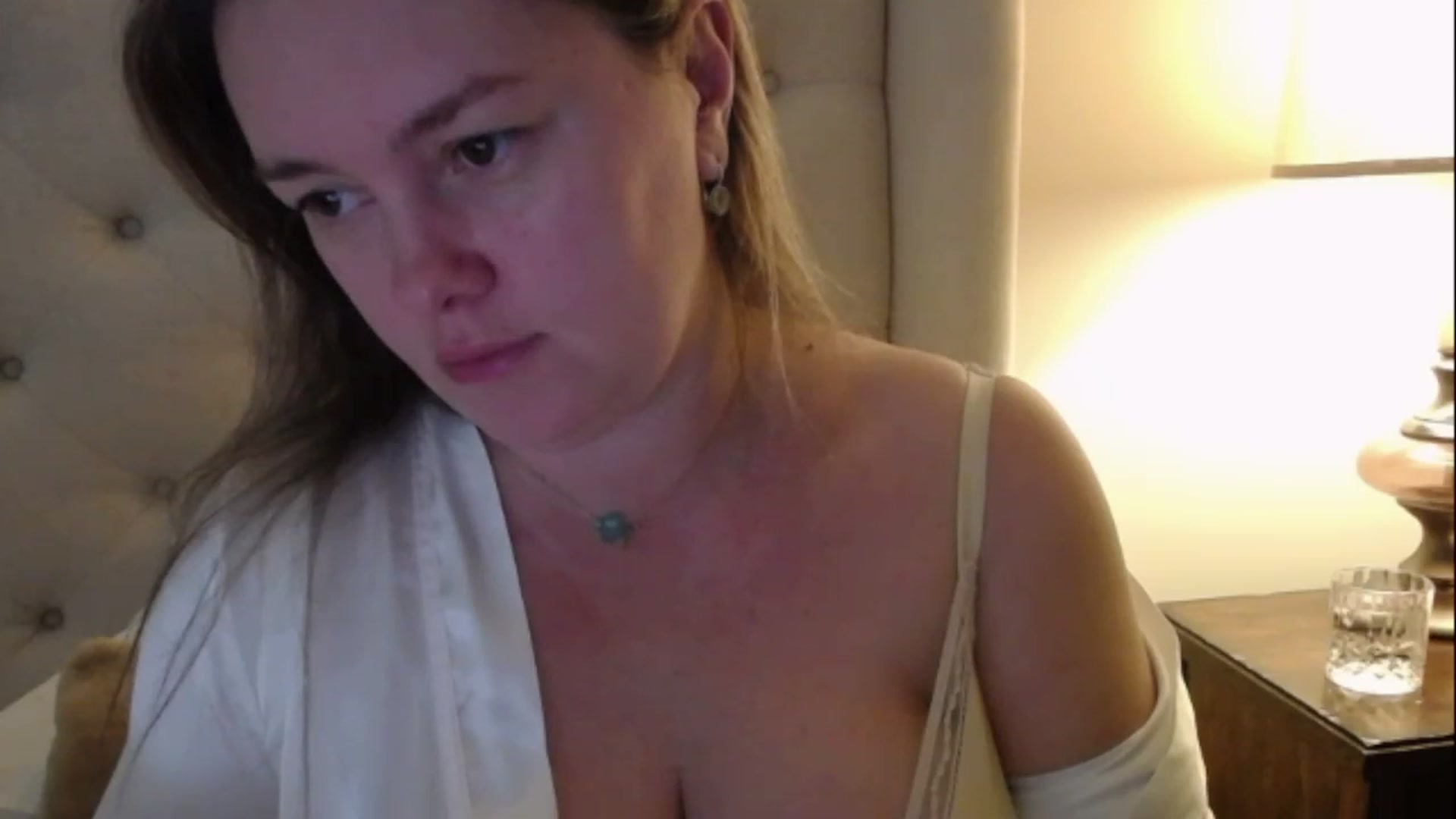 Gallery image thumbnail from J0llye's myfreecams stream on, 01/30/2023, 17:43 image 4 of 20