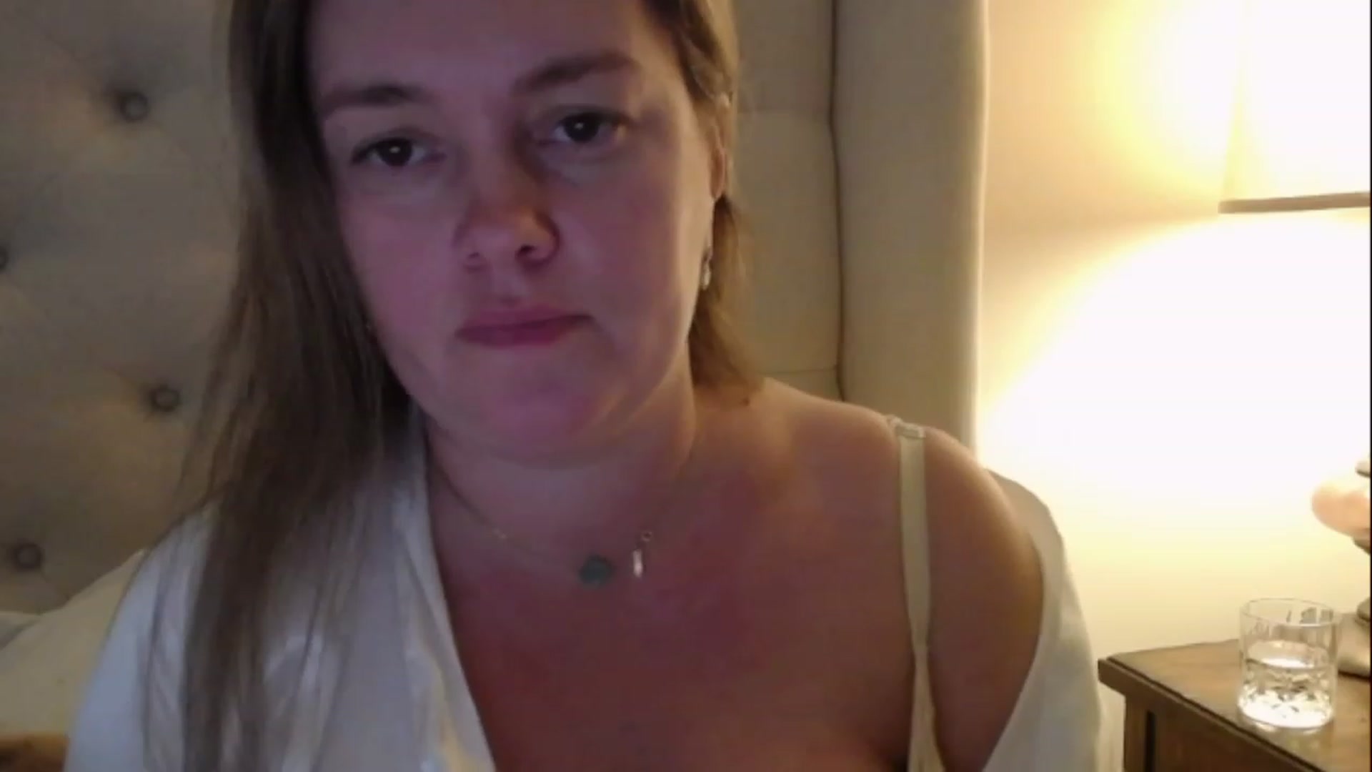 Gallery image thumbnail from J0llye's myfreecams stream on, 01/30/2023, 21:38 image 7 of 20