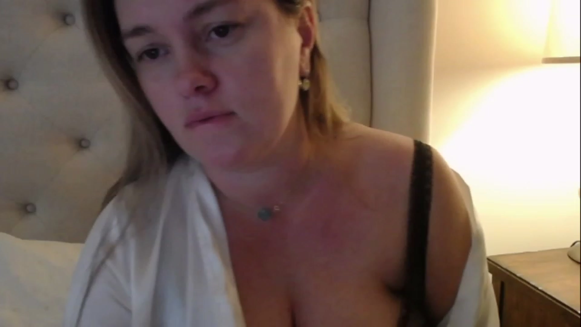 Gallery image thumbnail from J0llye's myfreecams stream on, 01/31/2023, 21:54 image 1 of 20