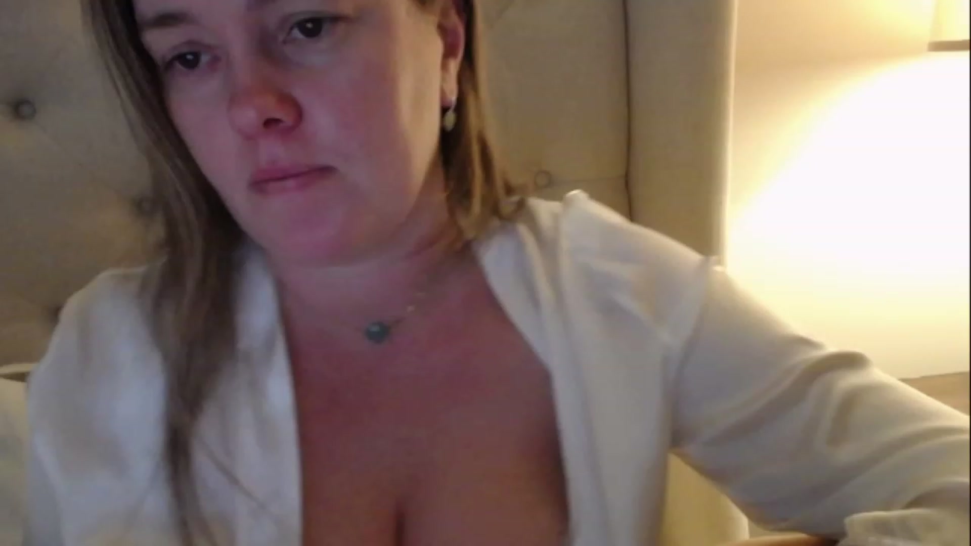 Gallery image thumbnail from J0llye's myfreecams stream on, 02/02/2023, 20:12 image 18 of 20