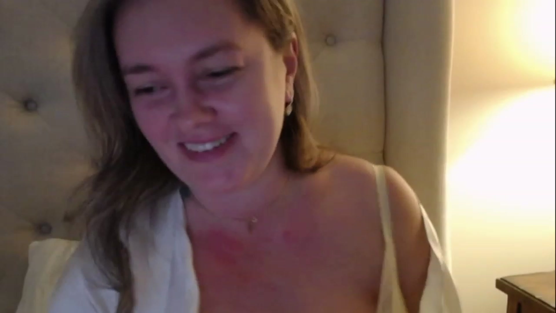 Gallery image thumbnail from J0llye's myfreecams stream on, 02/05/2023, 21:54 image 18 of 20