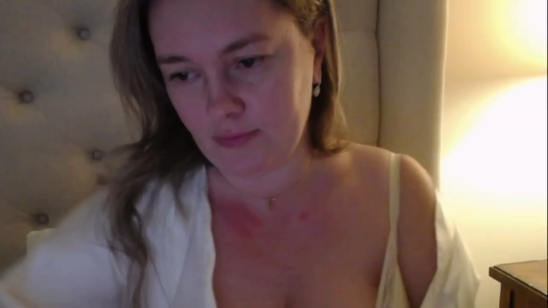 Gallery image thumbnail from J0llye's myfreecams stream on, 02/05/2023, 21:54 image 17 of 20