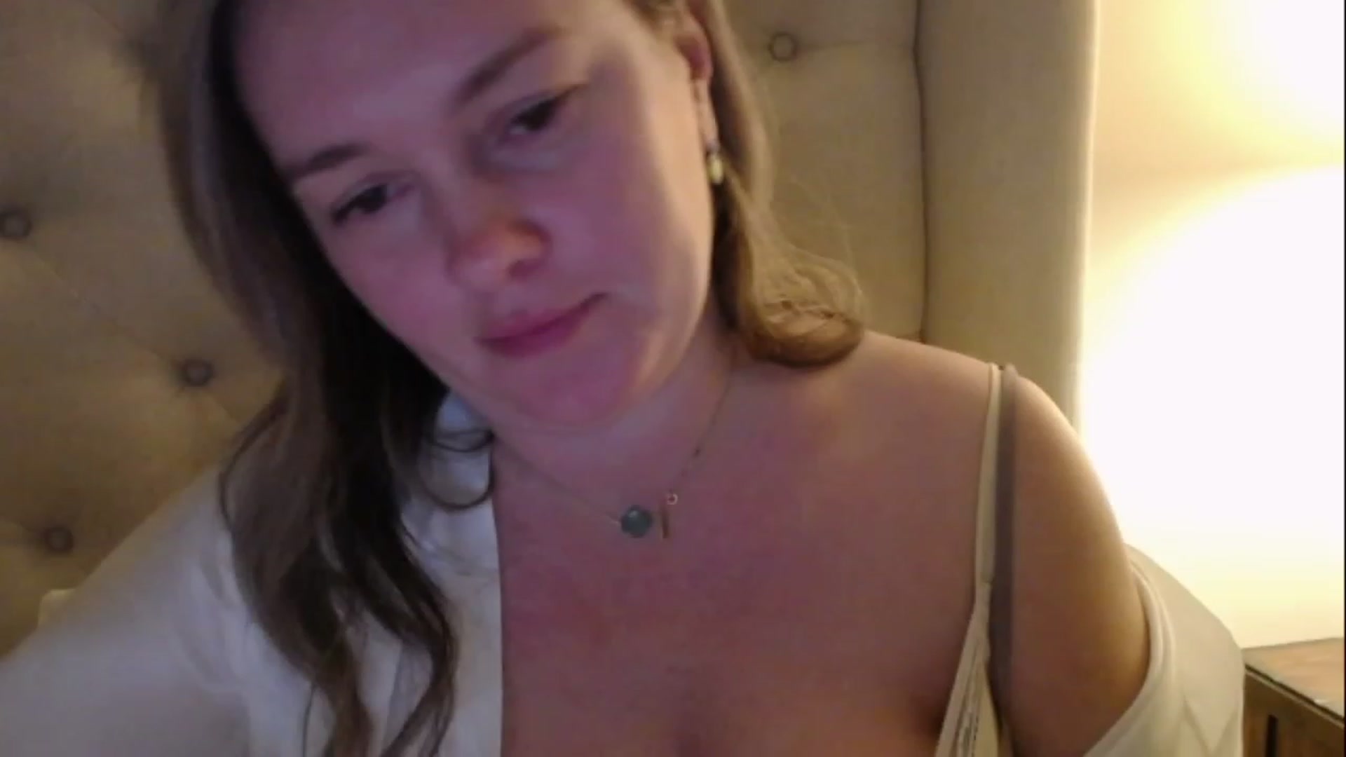 Gallery image thumbnail from J0llye's myfreecams stream on, 02/06/2023, 05:00 image 11 of 20