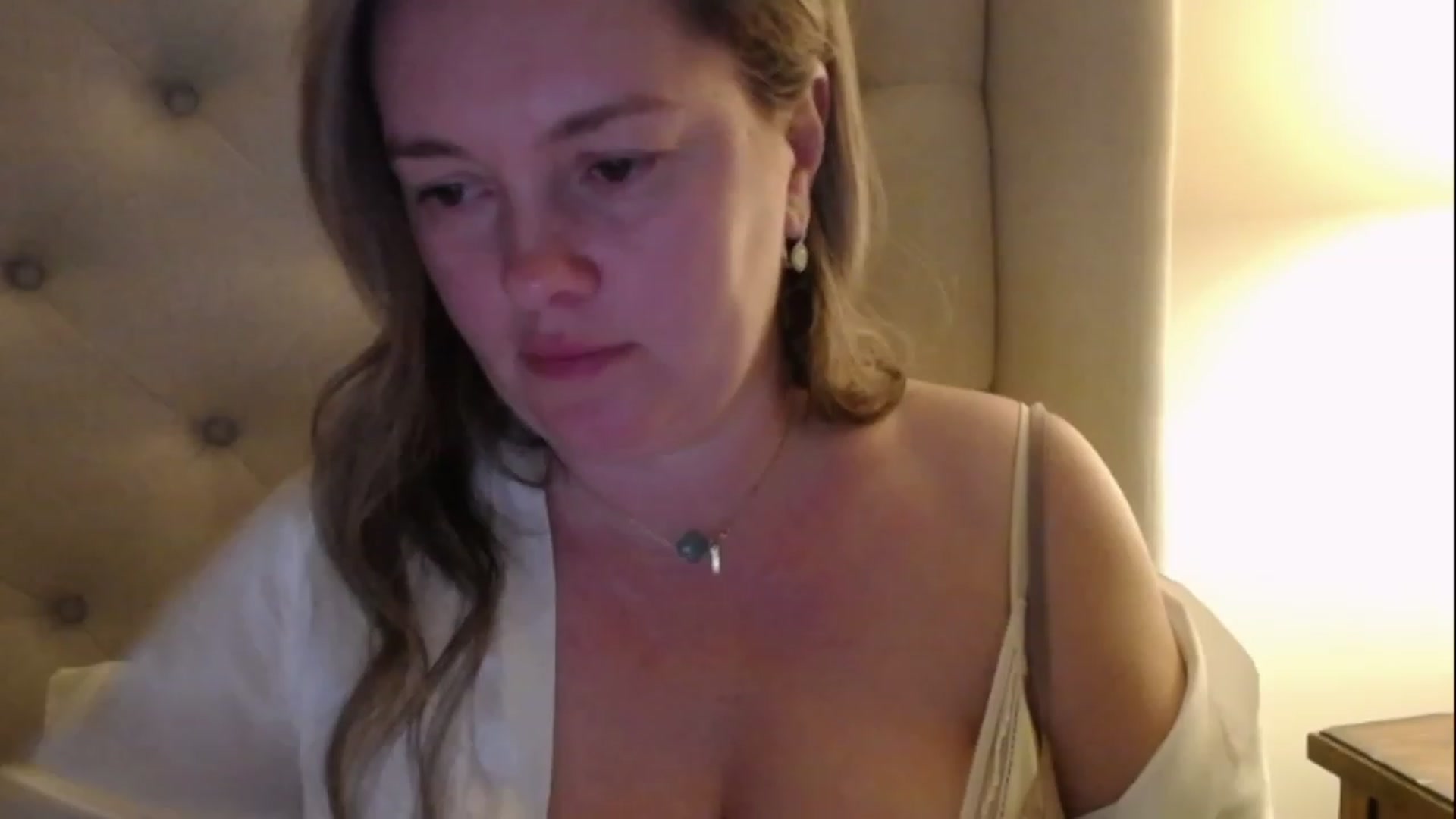Gallery image thumbnail from J0llye's myfreecams stream on, 02/06/2023, 05:00 image 9 of 20