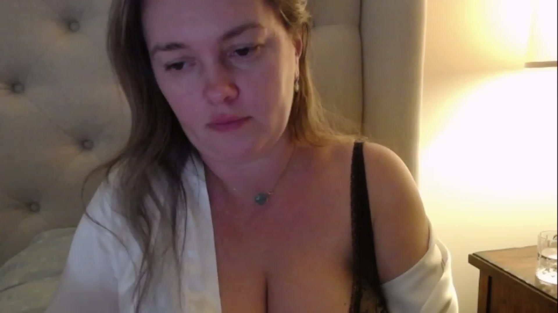 Gallery image thumbnail from J0llye's myfreecams stream on, 02/06/2023, 21:14 image 9 of 20