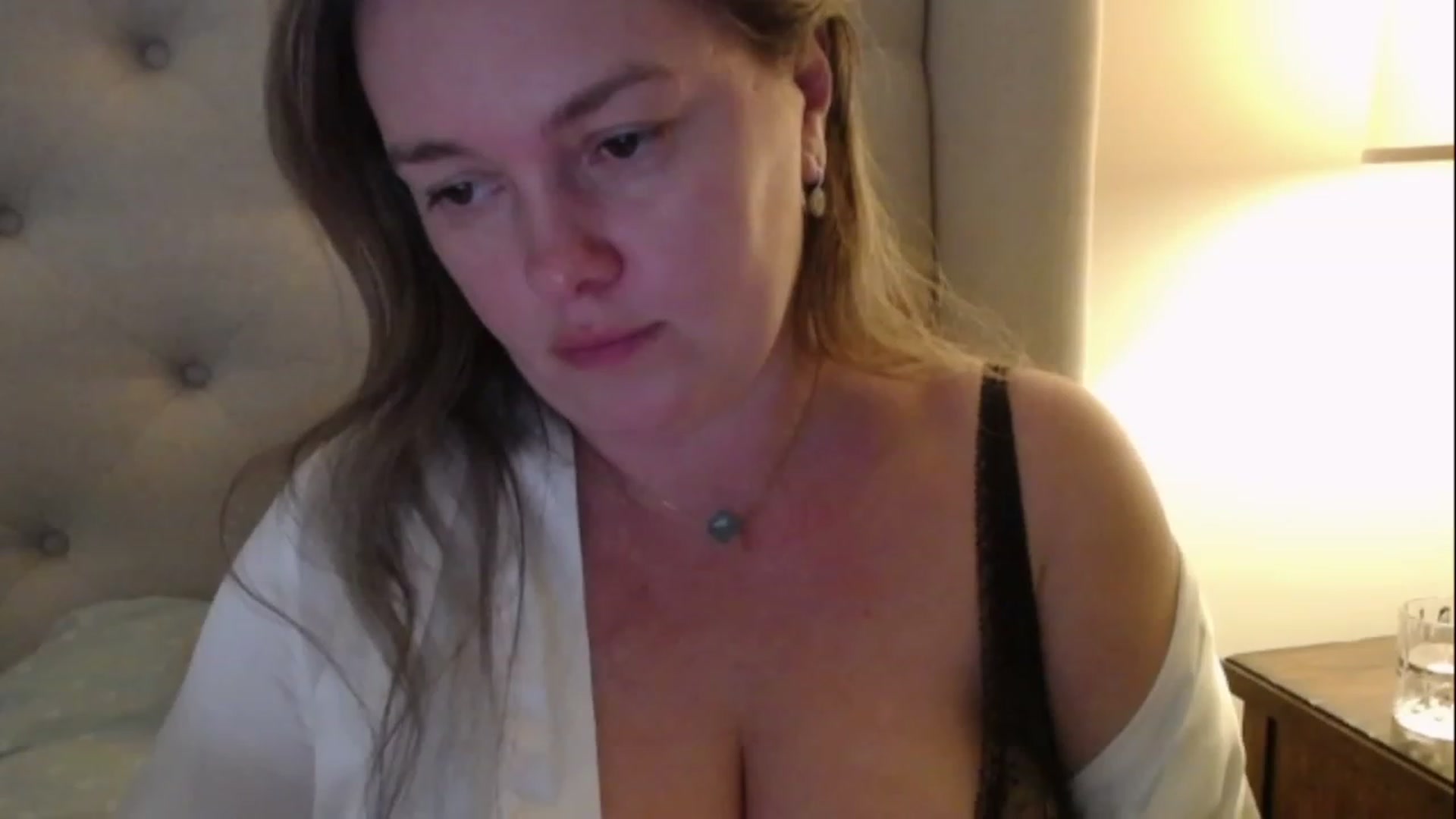 Gallery image thumbnail from J0llye's myfreecams stream on, 02/06/2023, 21:14 image 11 of 20