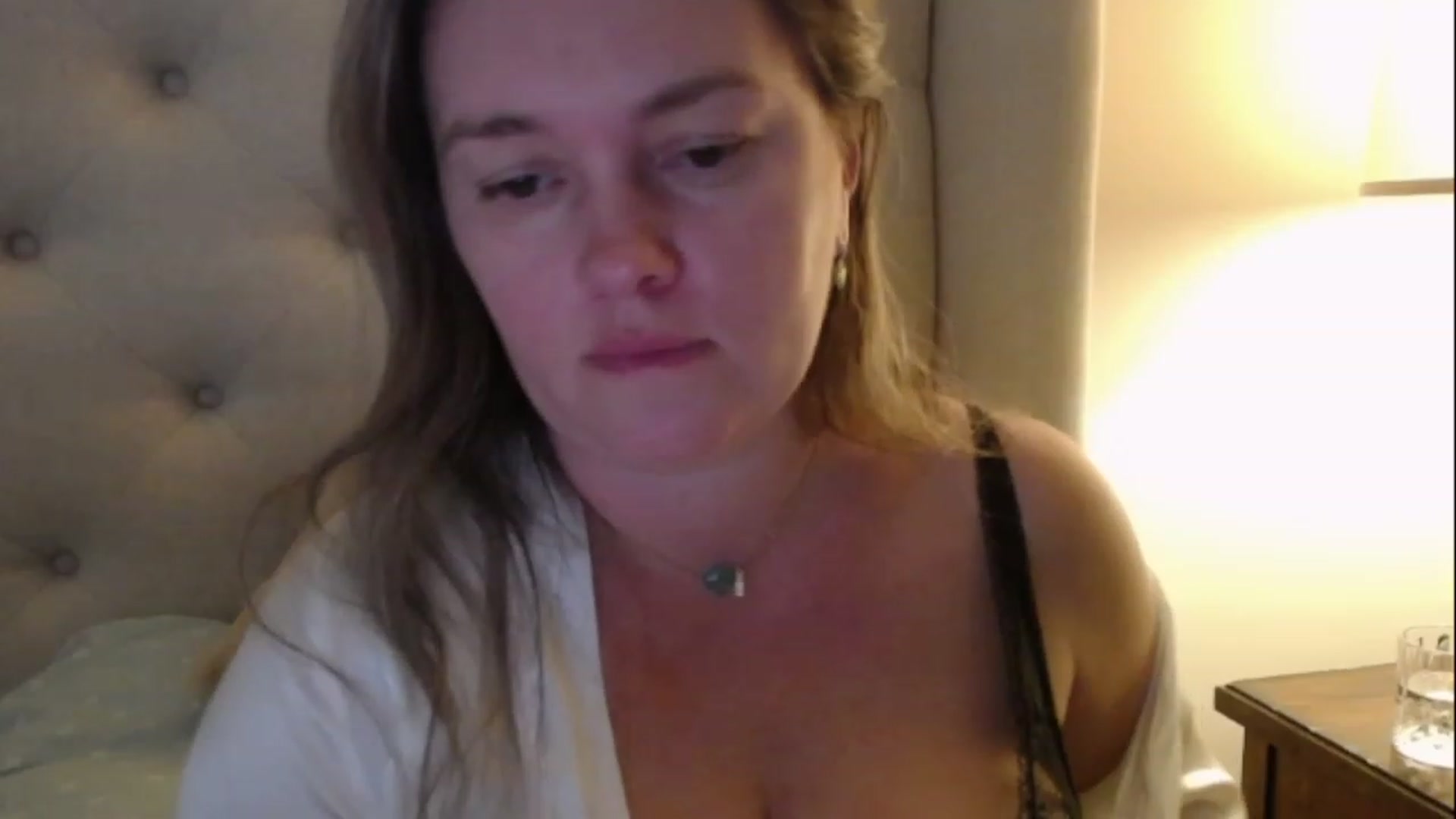 Gallery image thumbnail from J0llye's myfreecams stream on, 02/06/2023, 21:14 image 13 of 20