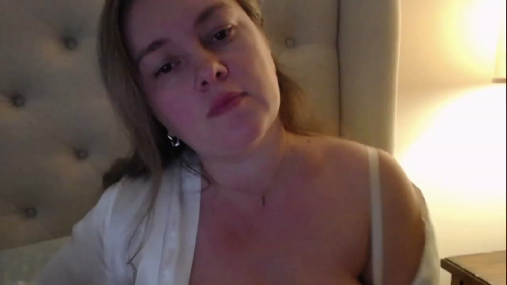 Gallery image thumbnail from J0llye's myfreecams stream on, 02/07/2023, 20:21 image 3 of 20